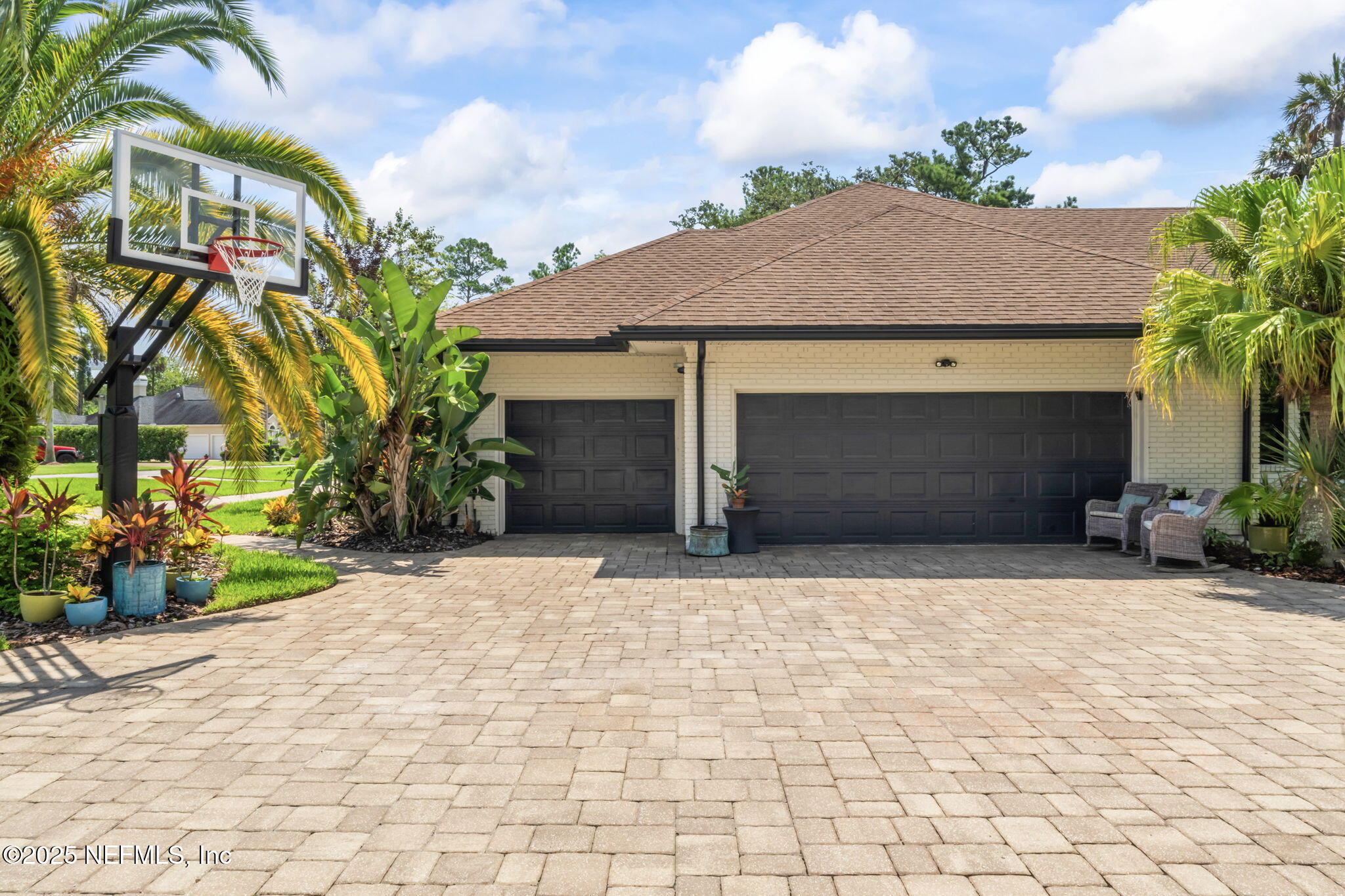 7240 OAKMONT Court