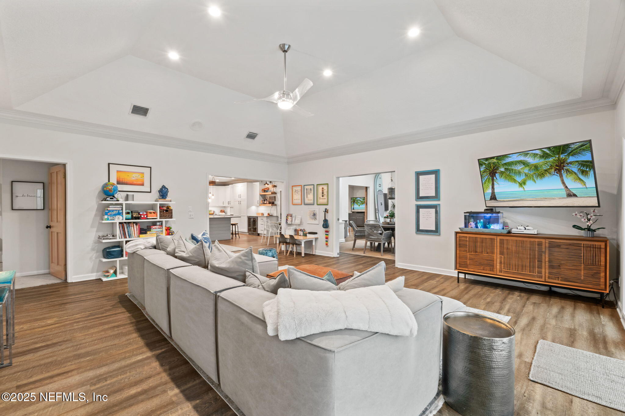 7240 OAKMONT Court