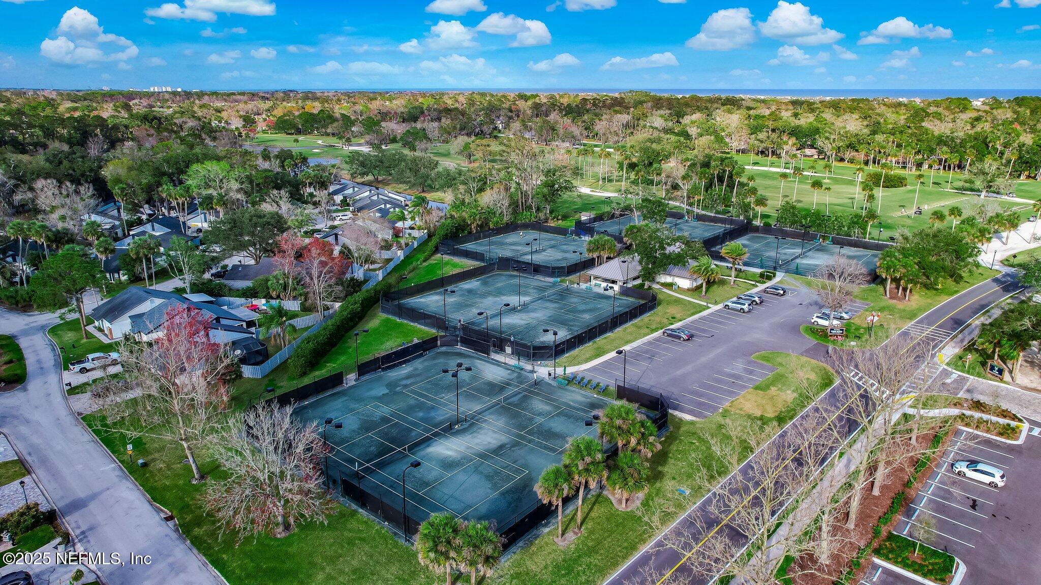 7240 OAKMONT Court