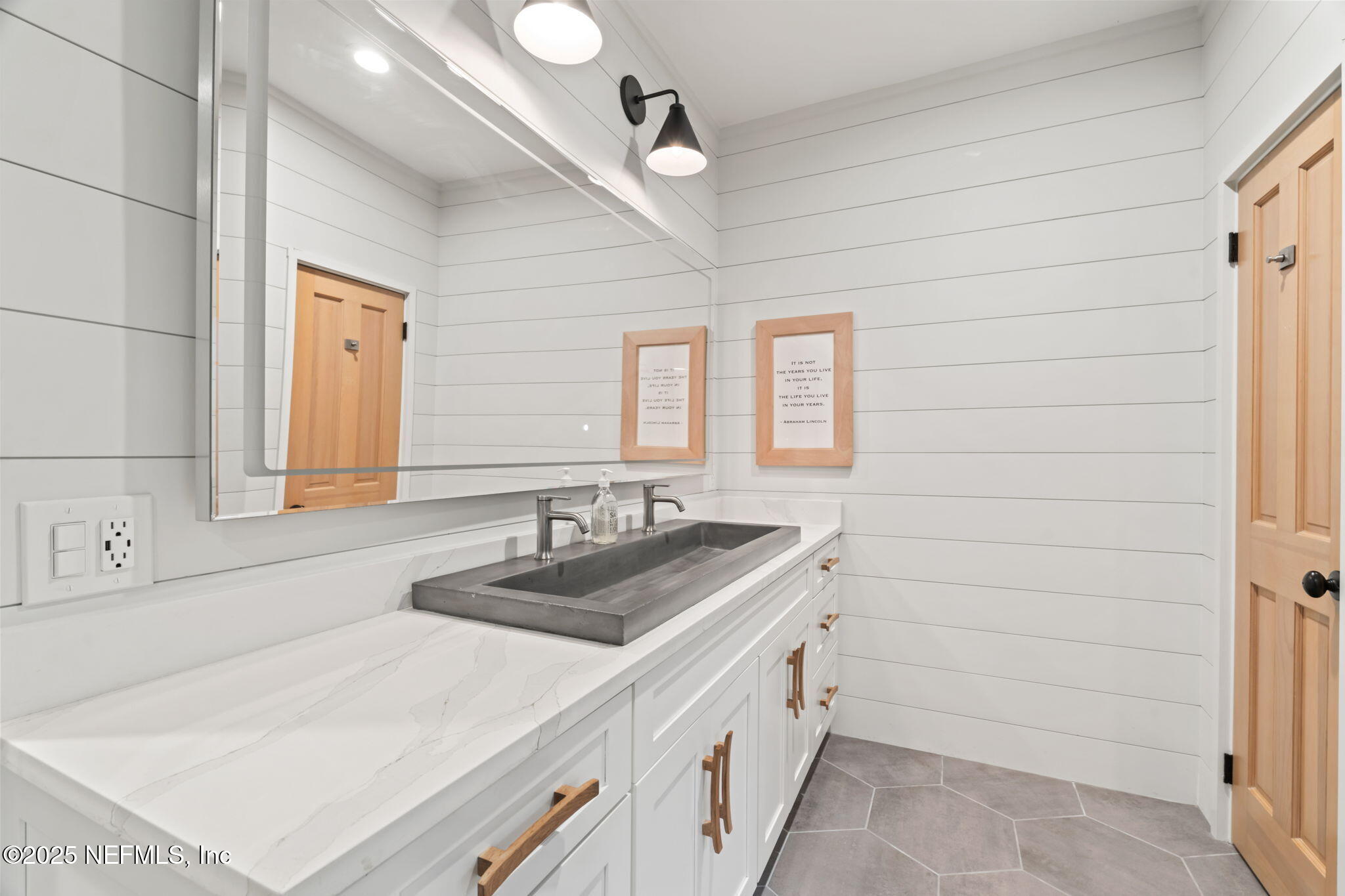 7240 OAKMONT Court