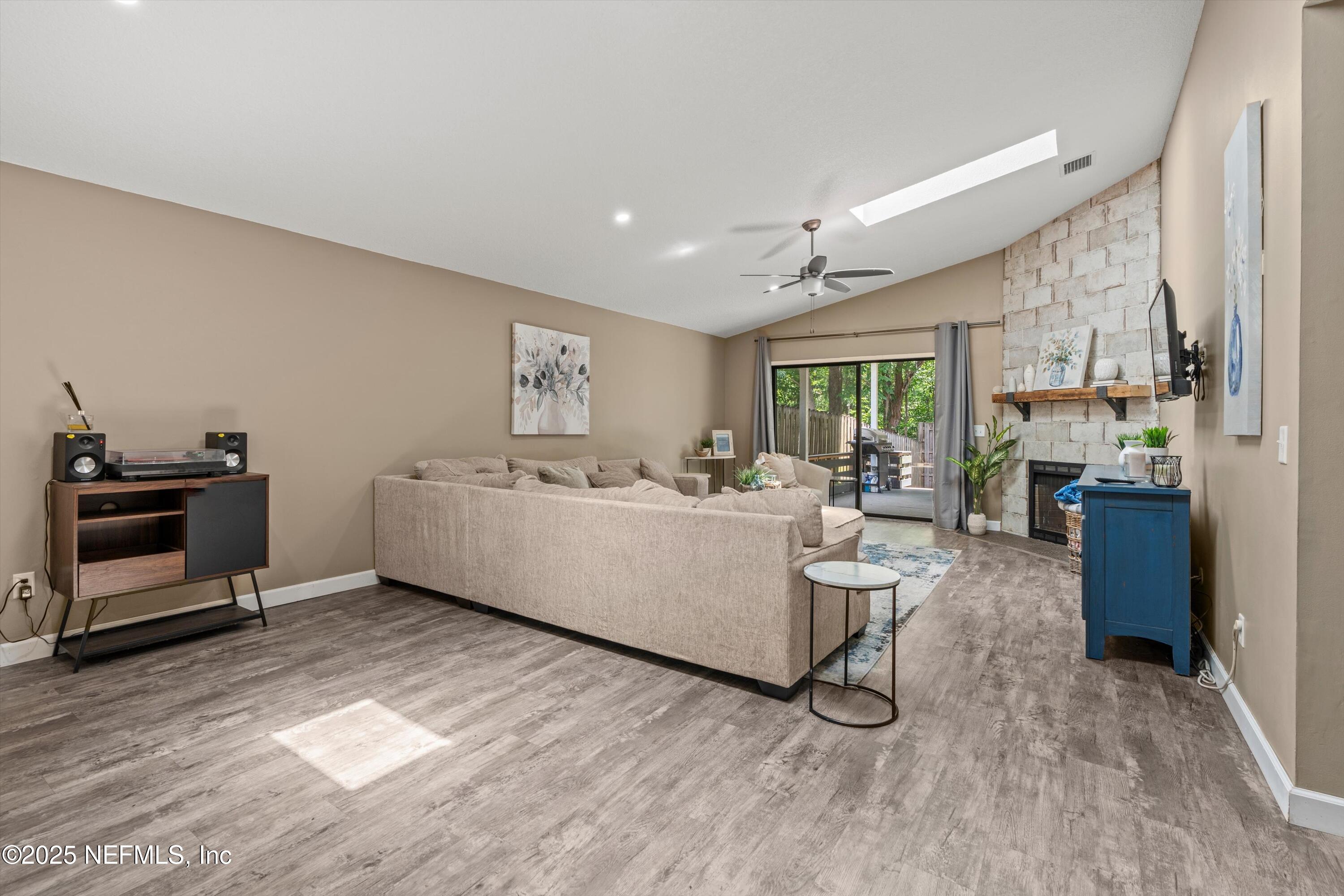 8265 LAKE WOODBOURNE Drive E