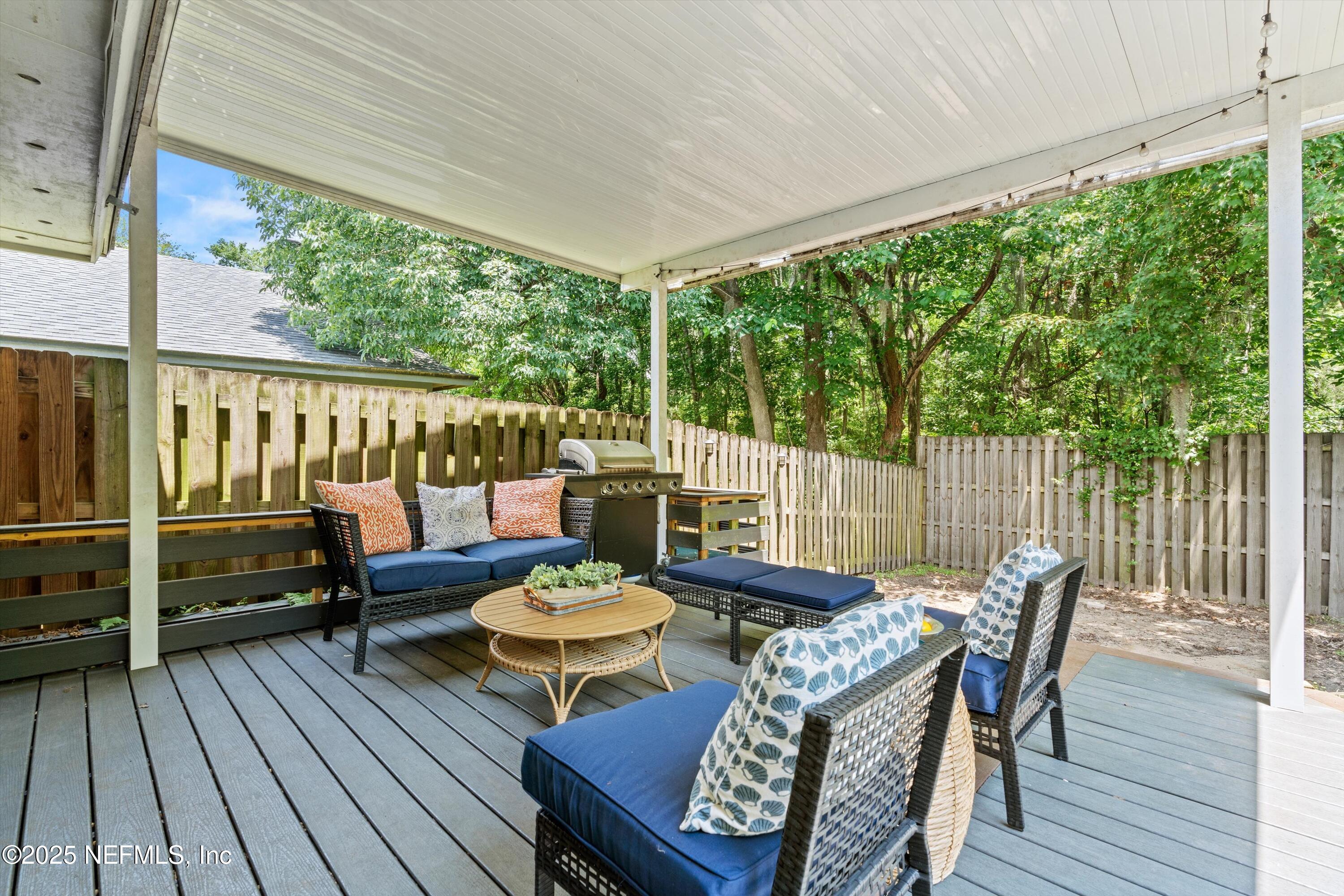 8265 LAKE WOODBOURNE Drive E