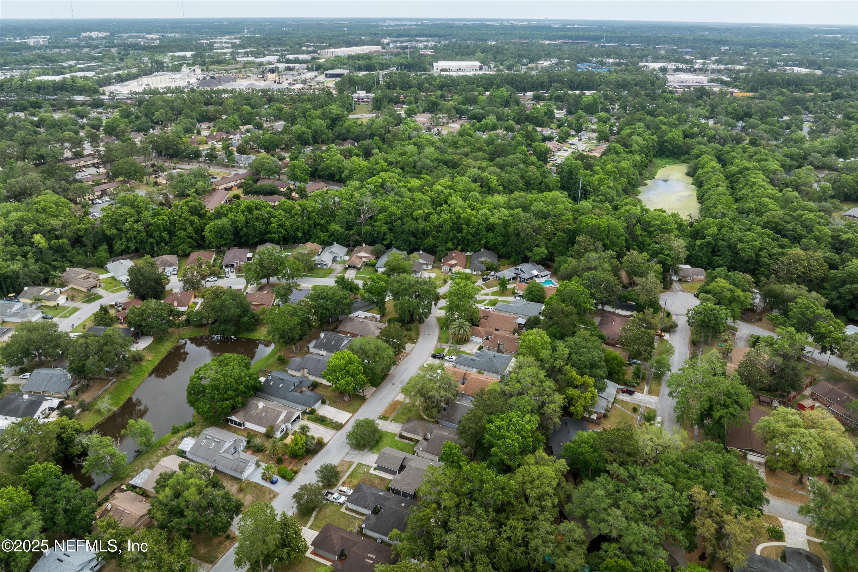 8265 LAKE WOODBOURNE Drive E