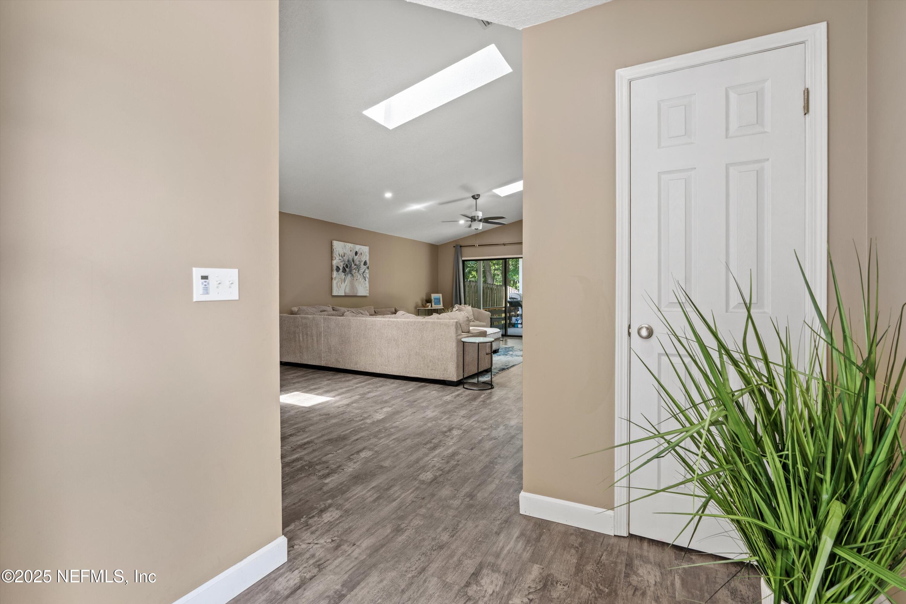 8265 LAKE WOODBOURNE Drive E