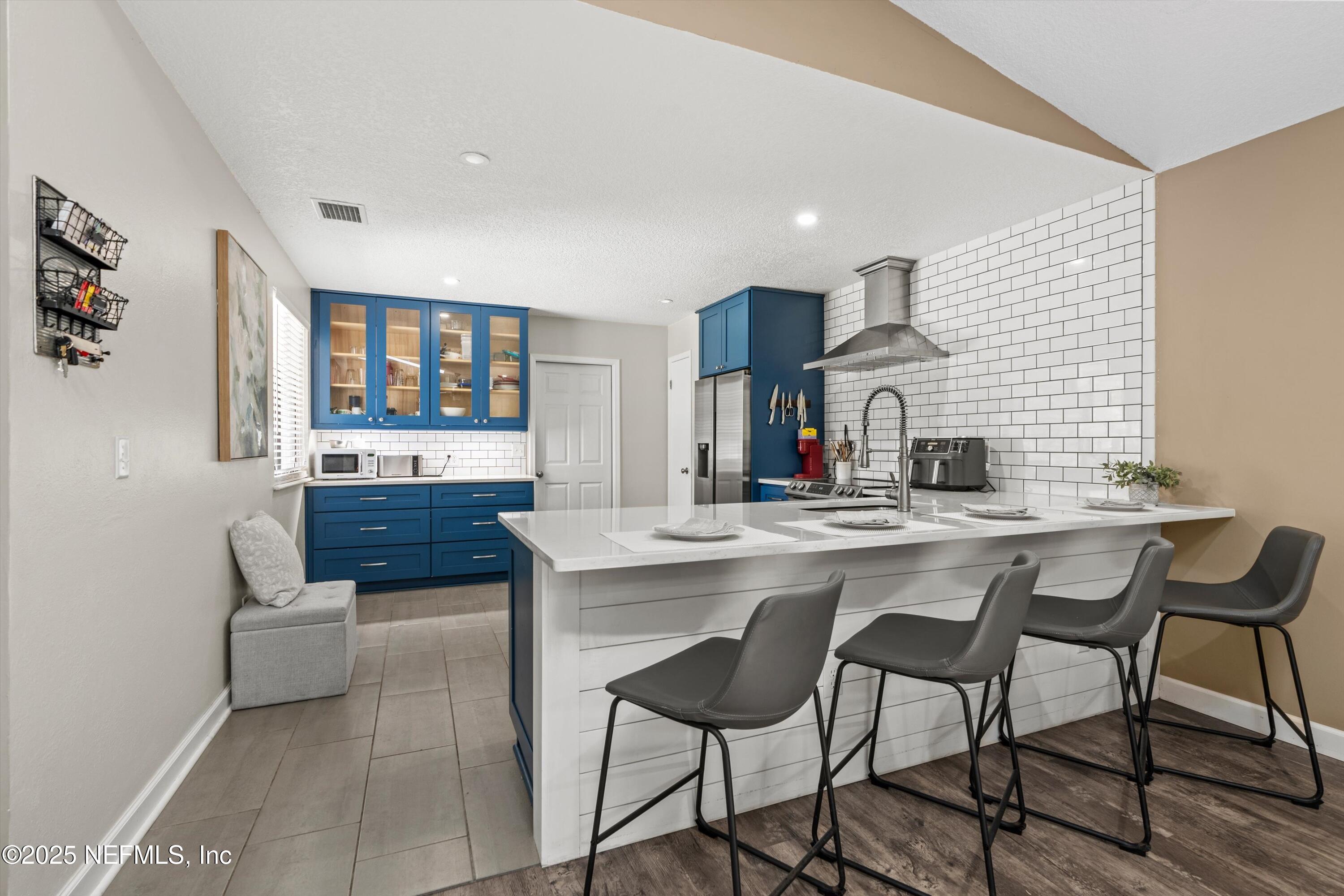 8265 LAKE WOODBOURNE Drive E