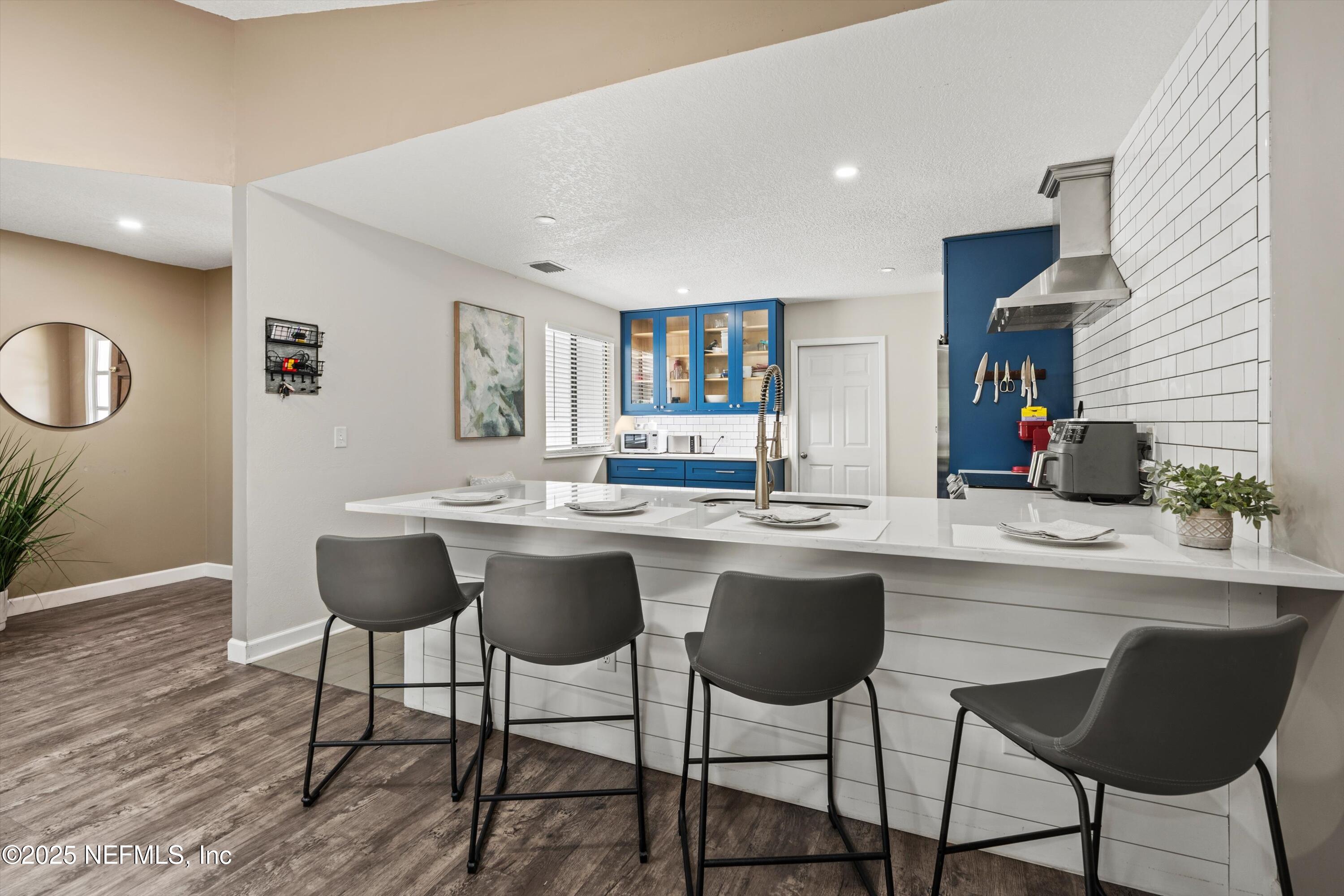 8265 LAKE WOODBOURNE Drive E