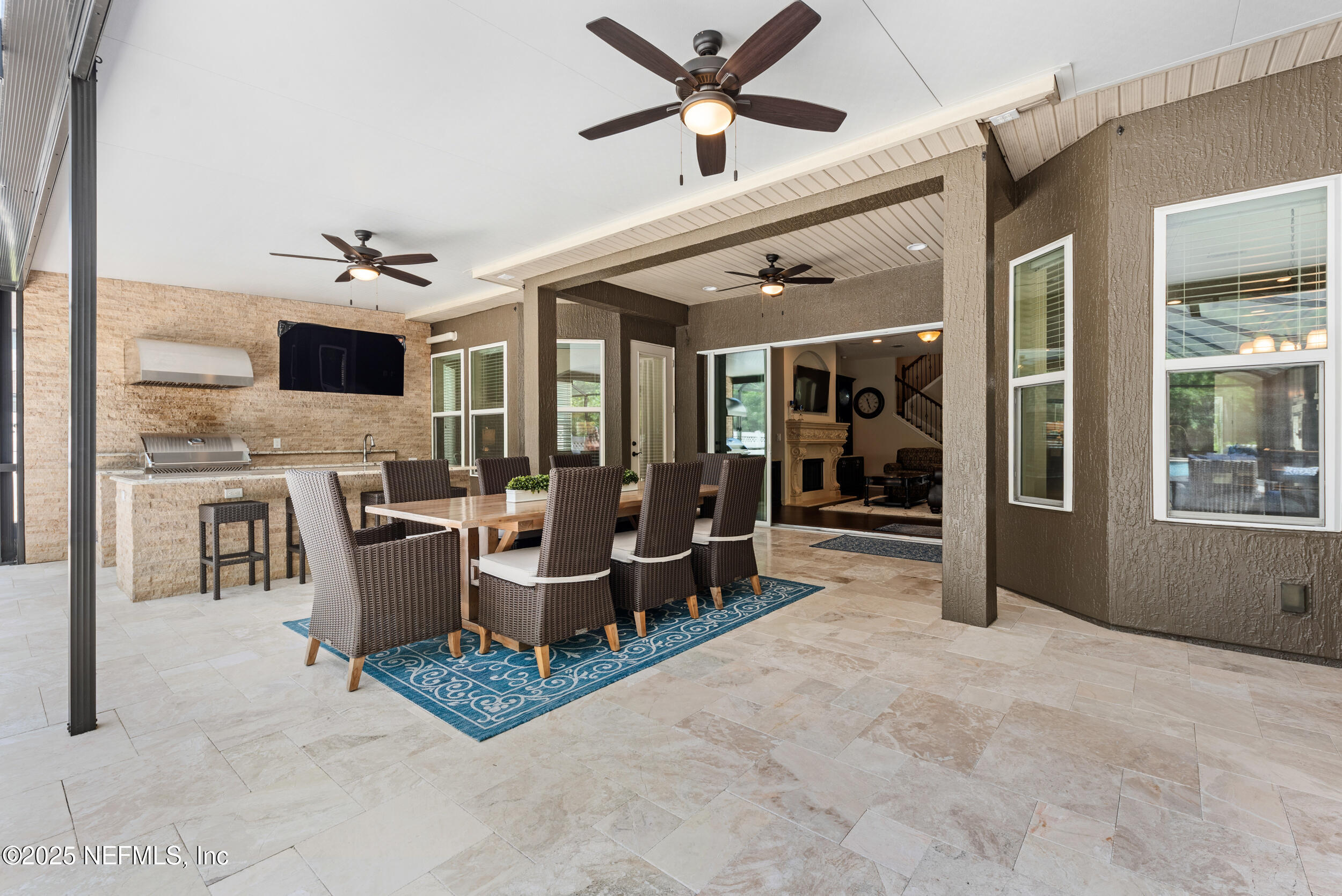 577 CLOISTERBANE Drive, St. Johns