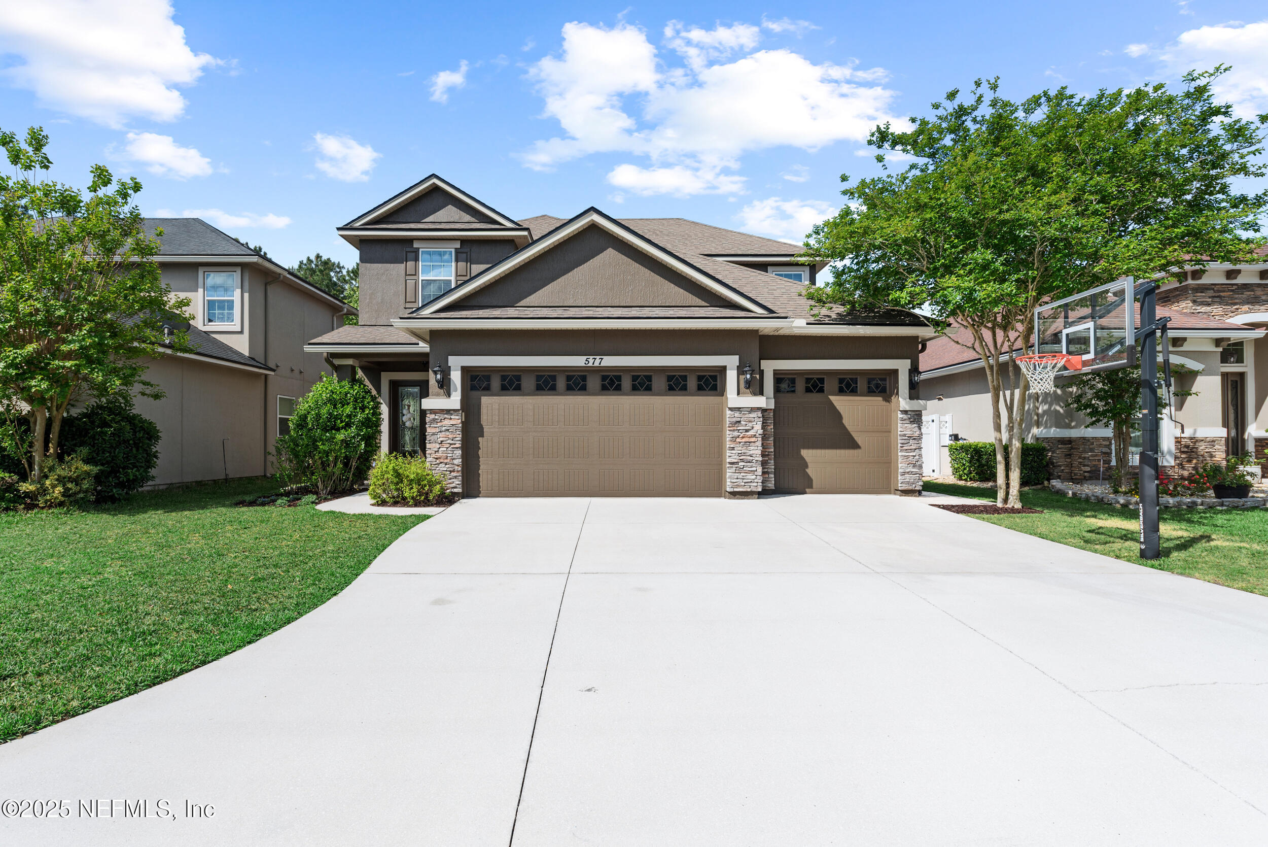 577 CLOISTERBANE Drive, St. Johns