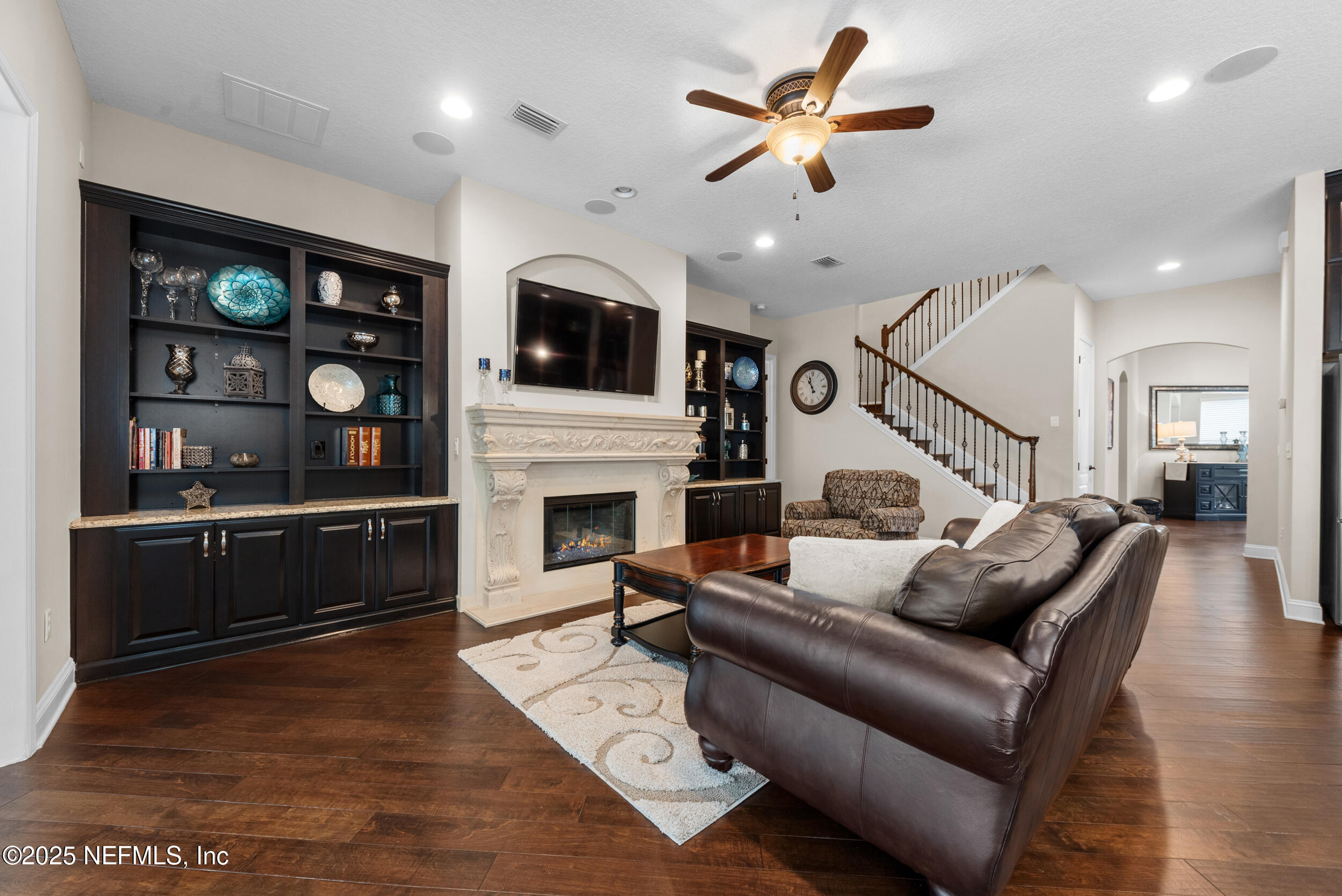 577 CLOISTERBANE Drive, St. Johns