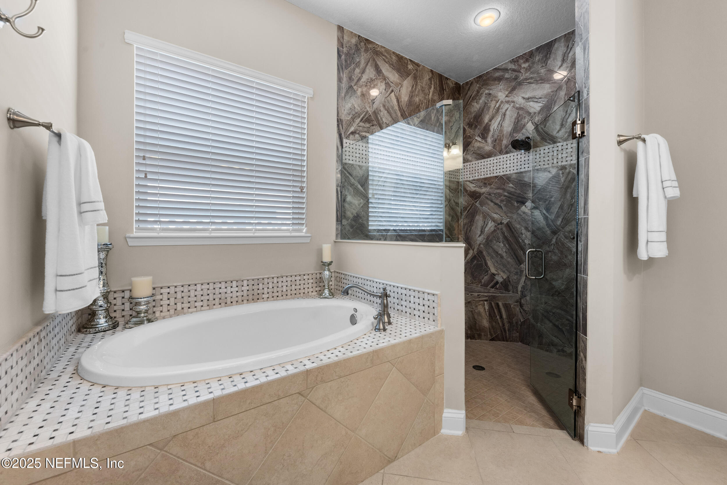 577 CLOISTERBANE Drive, St. Johns