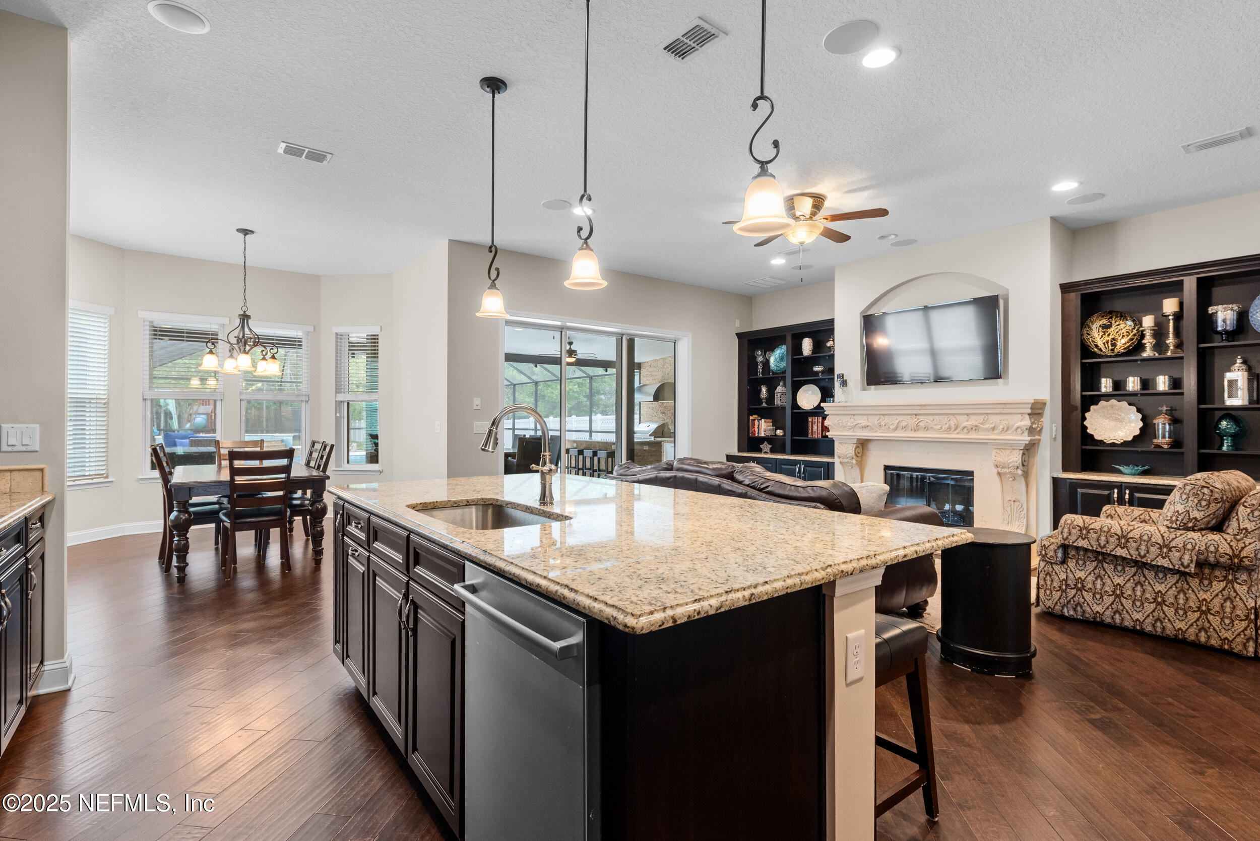 577 CLOISTERBANE Drive, St. Johns