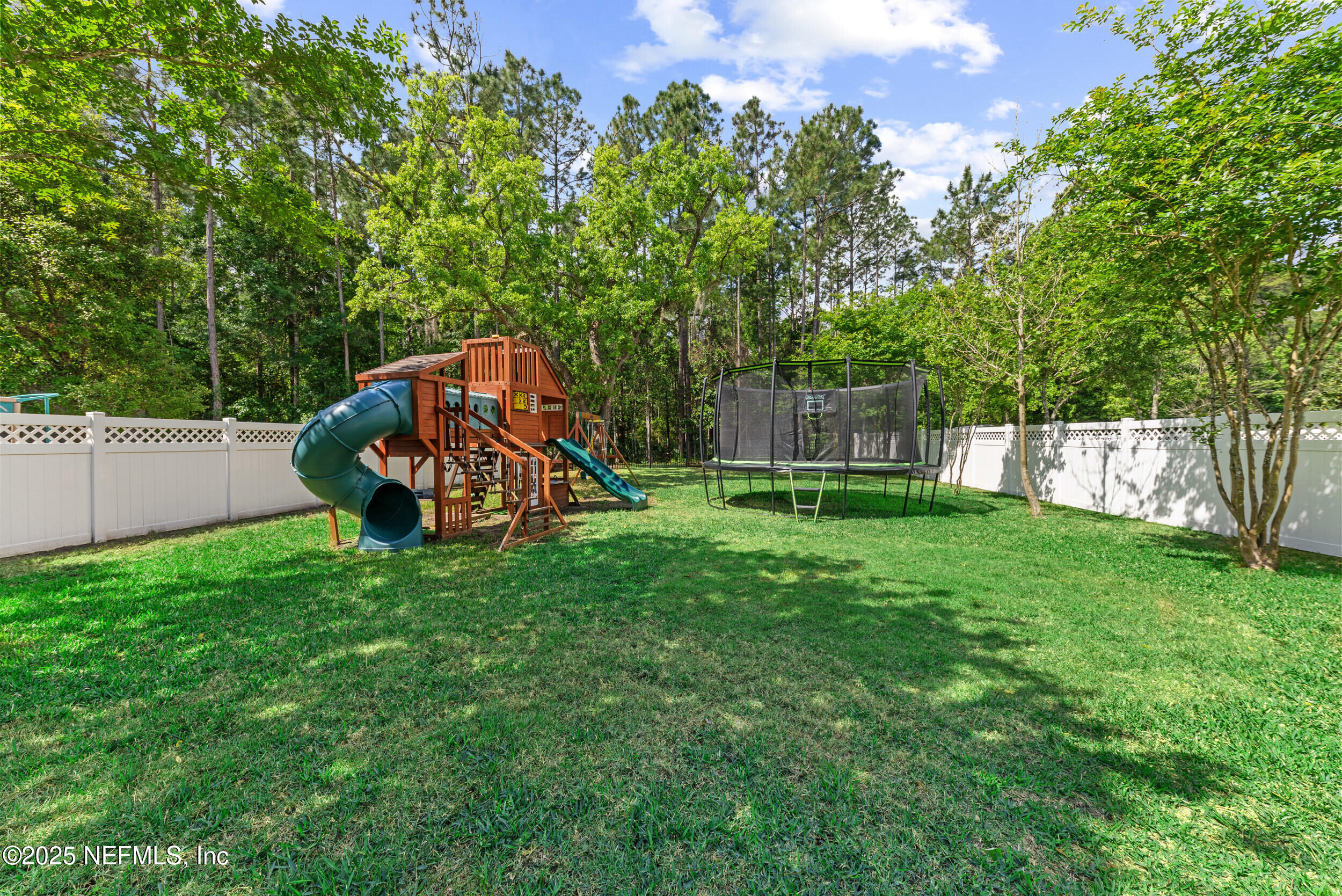 577 CLOISTERBANE Drive, St. Johns