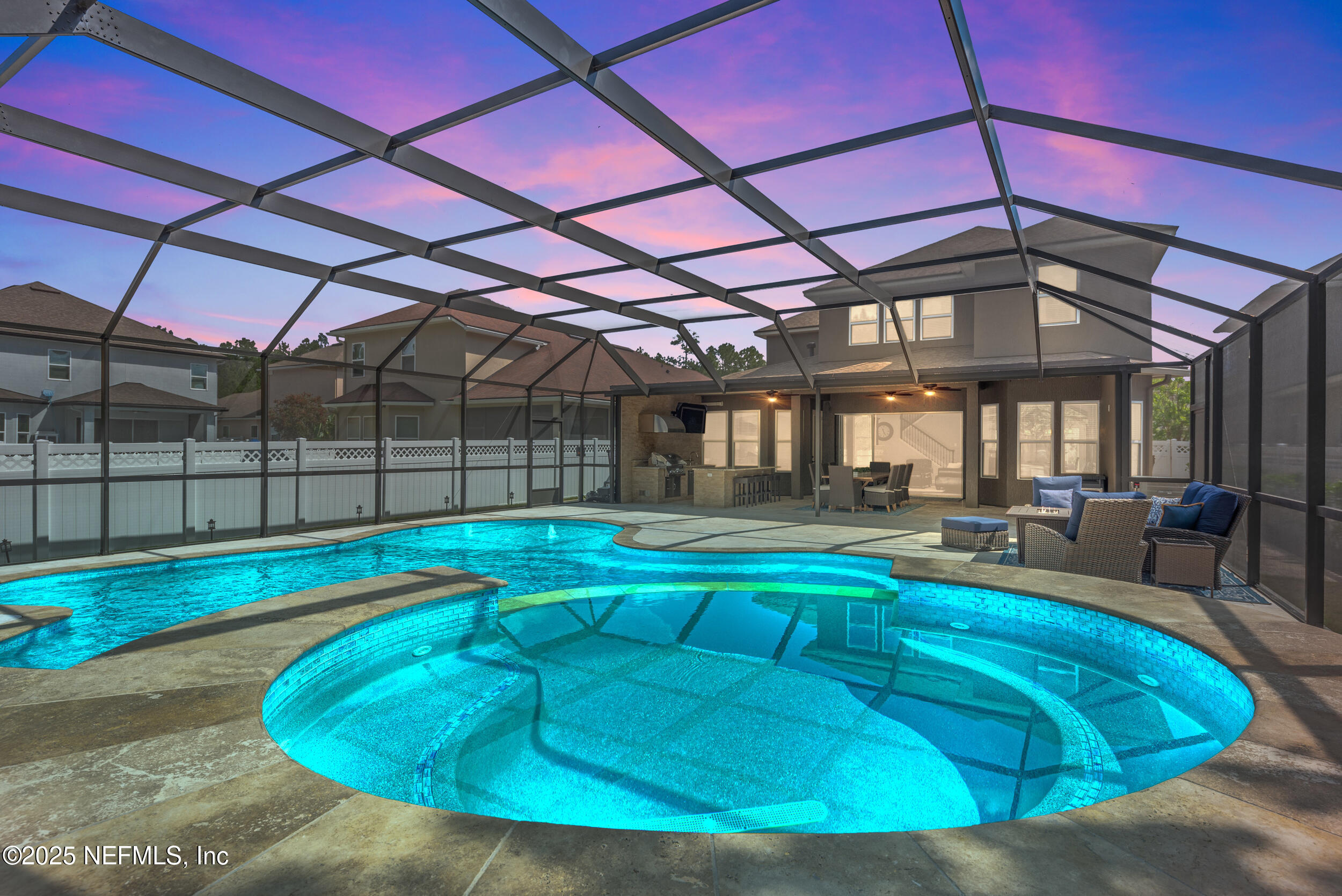 577 CLOISTERBANE Drive, St. Johns