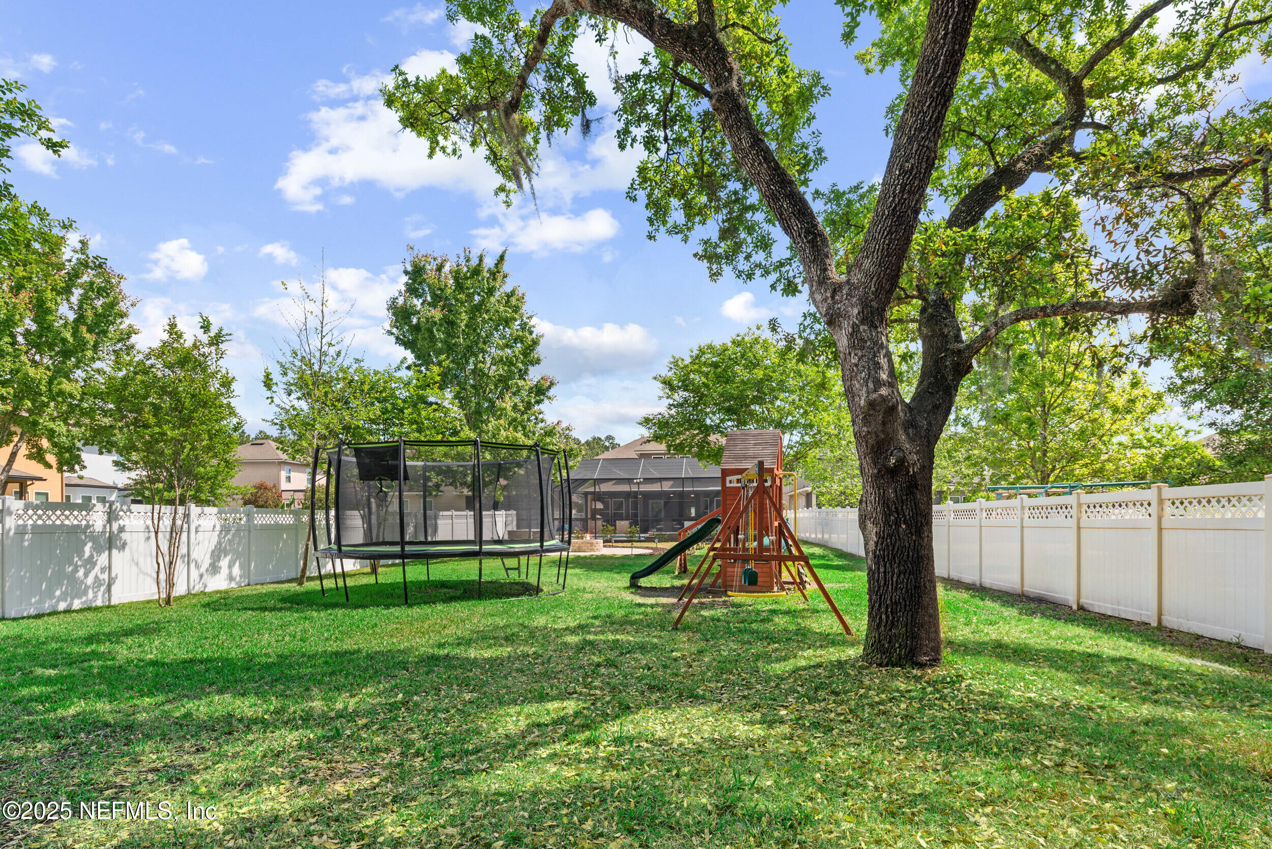 577 CLOISTERBANE Drive, St. Johns