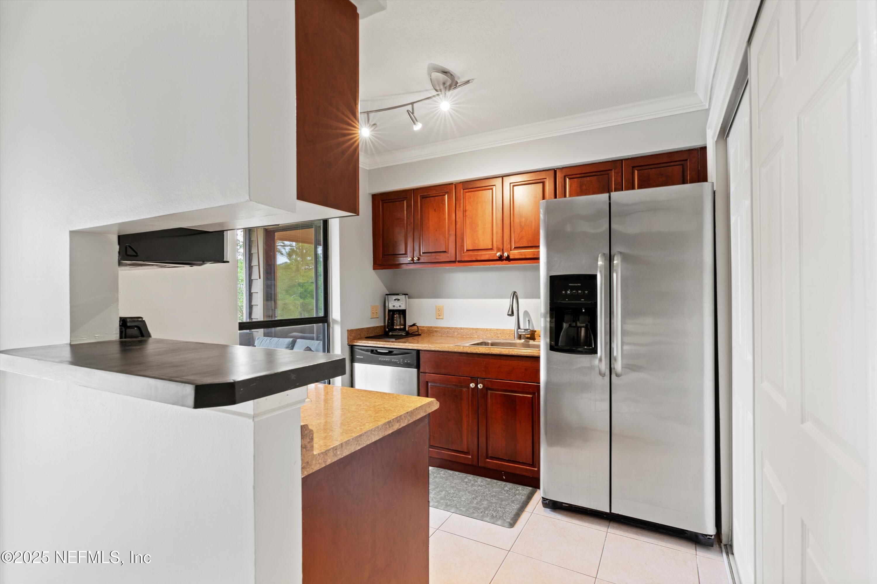 10200 BELLE RIVE Boulevard, 136