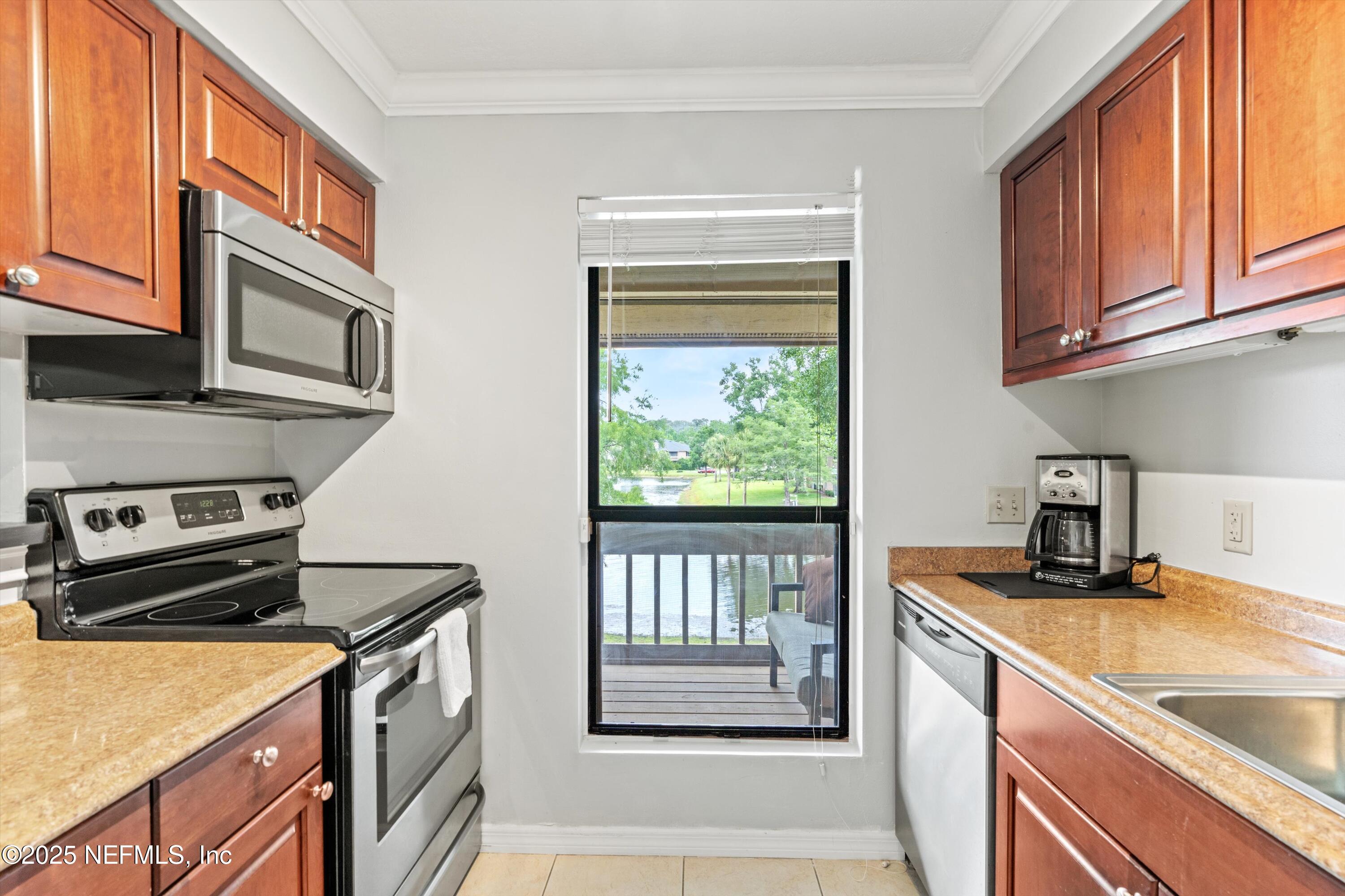 10200 BELLE RIVE Boulevard, 136