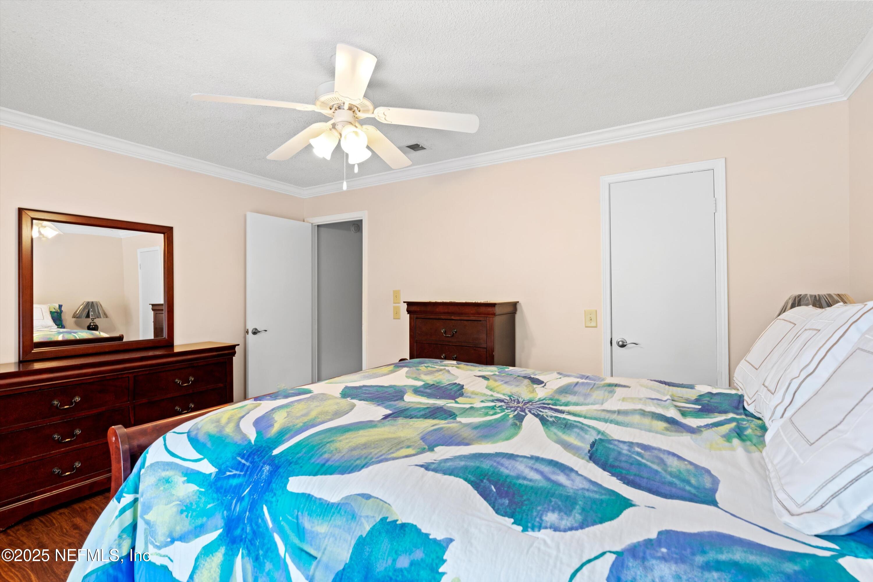 10200 BELLE RIVE Boulevard, 136