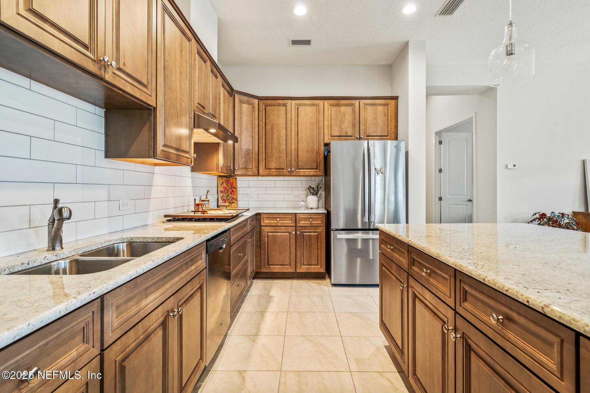 22-A FARMERS BRANCH Avenue