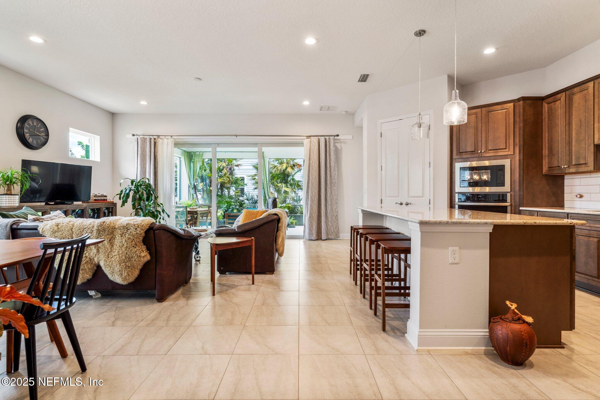 22-A FARMERS BRANCH Avenue