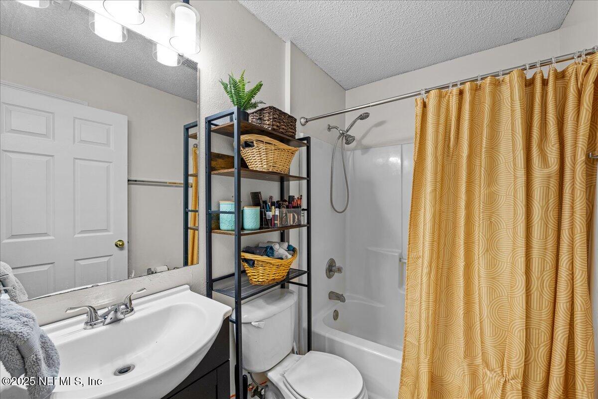 7461 CARRIAGE SIDE Court
