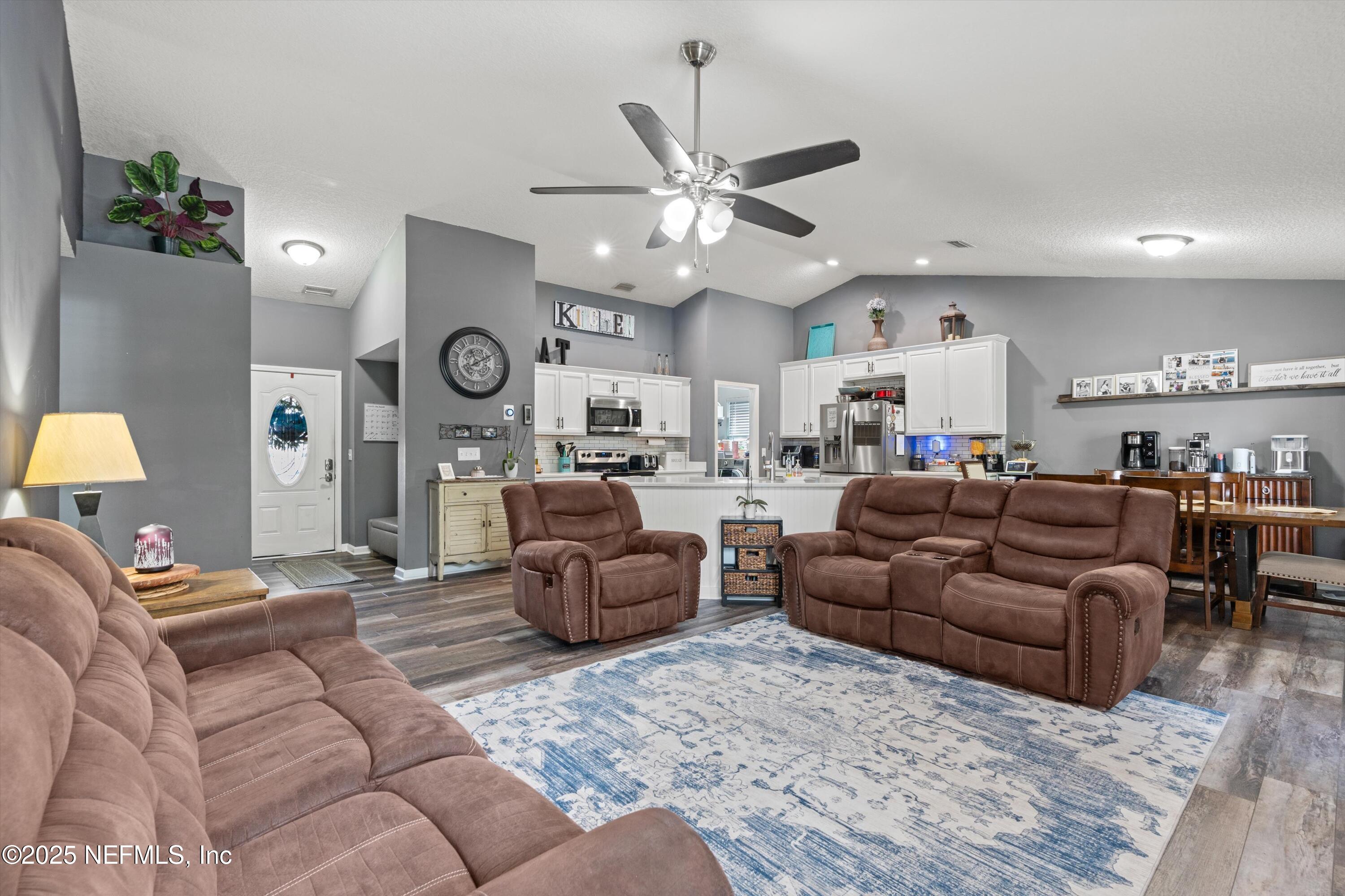 8836 FIELDSIDE Court