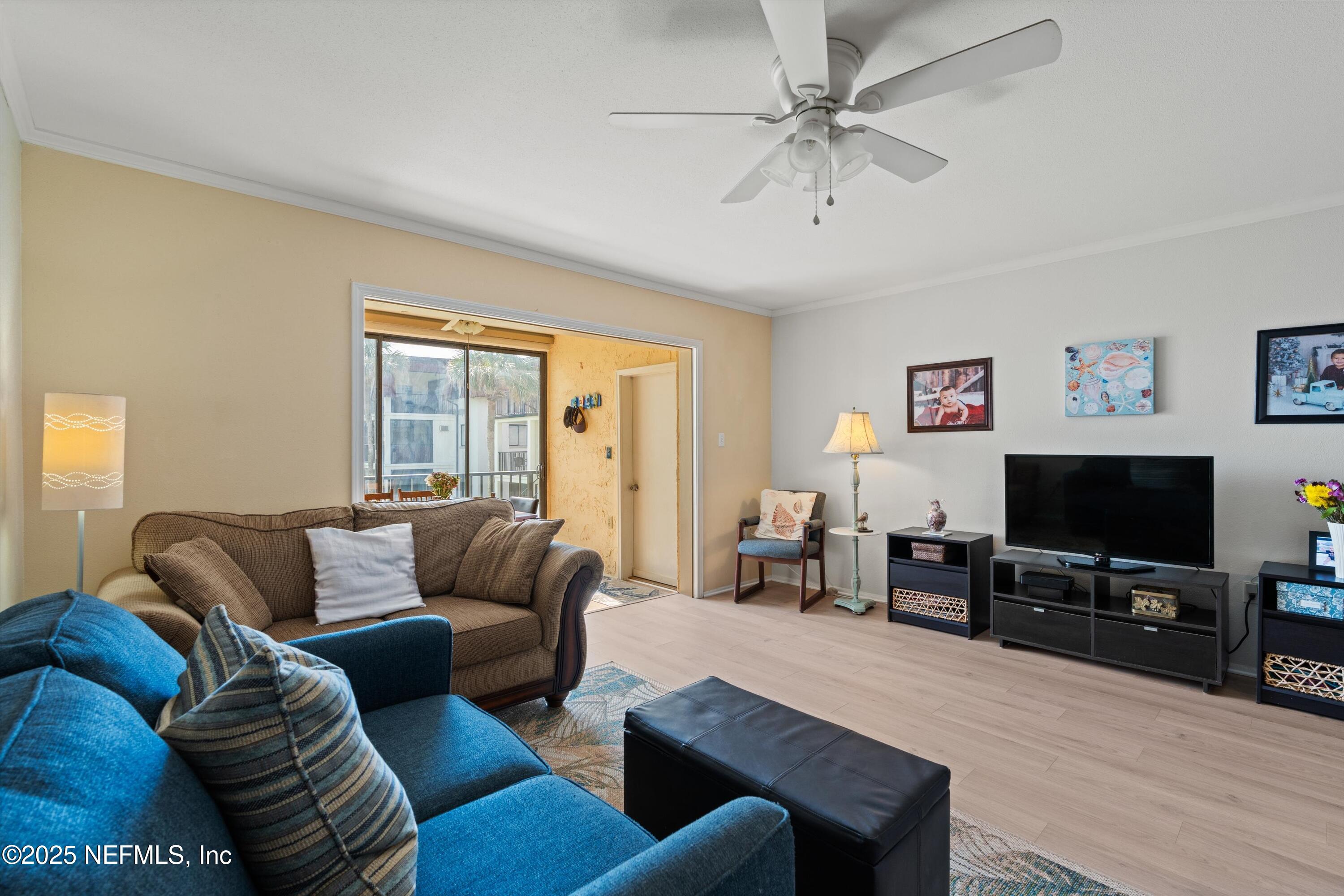 2327 COSTA VERDE Boulevard, 201