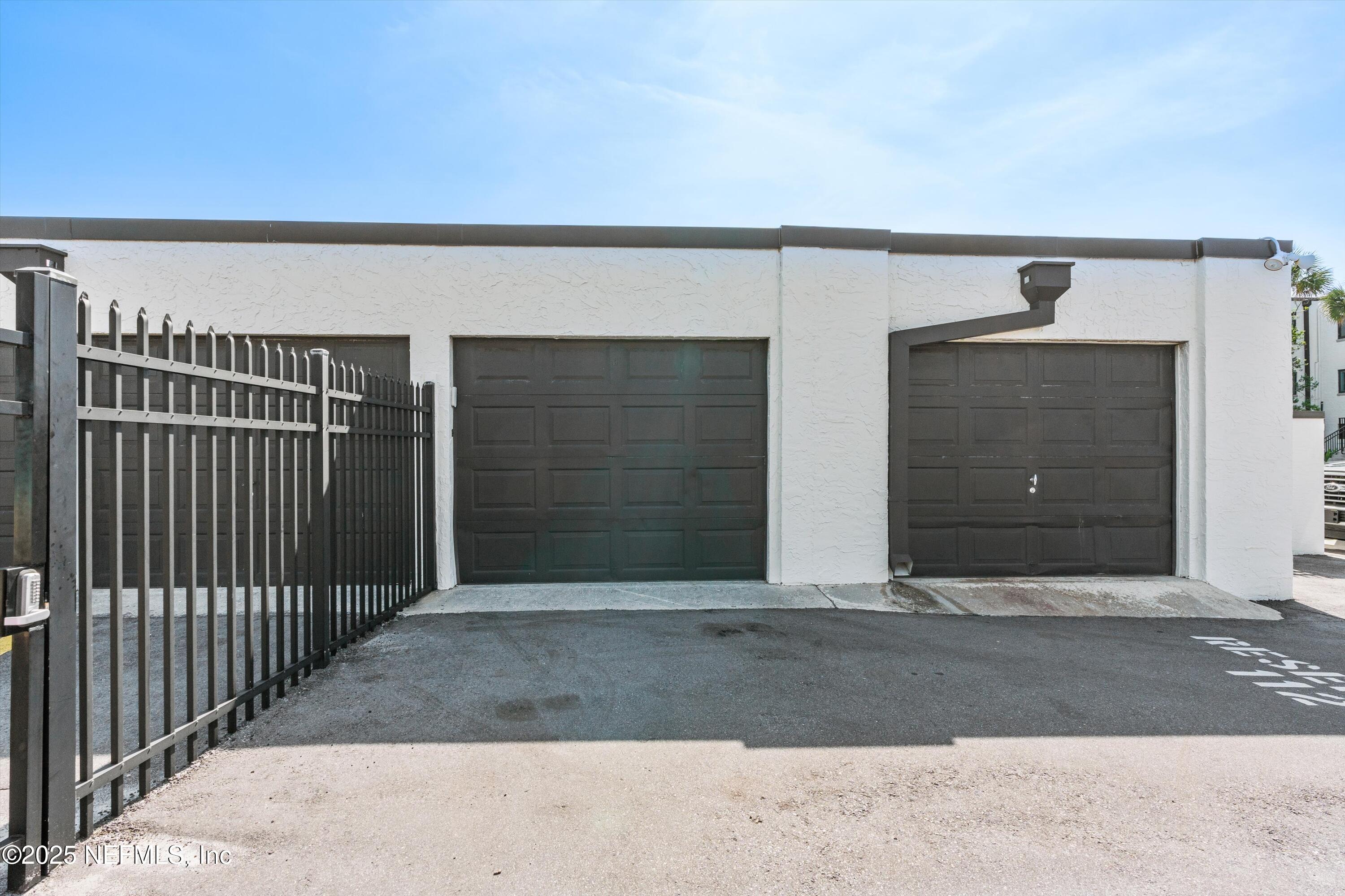 2327 COSTA VERDE Boulevard, 201