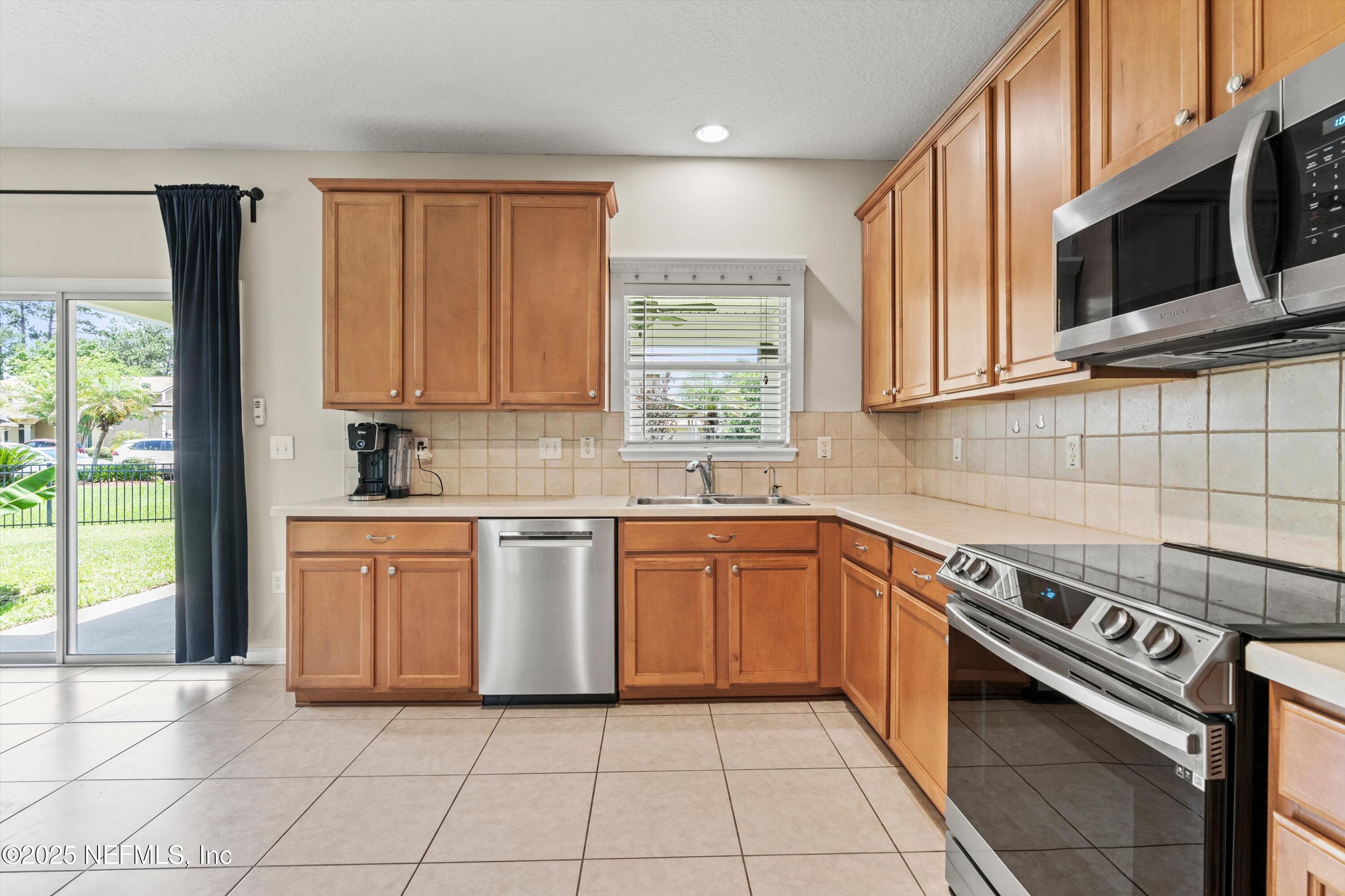 2360 GOLFVIEW Drive