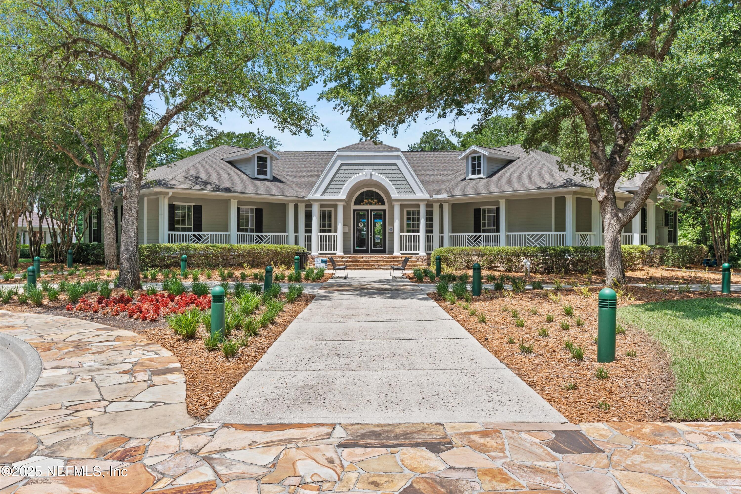 2360 GOLFVIEW Drive