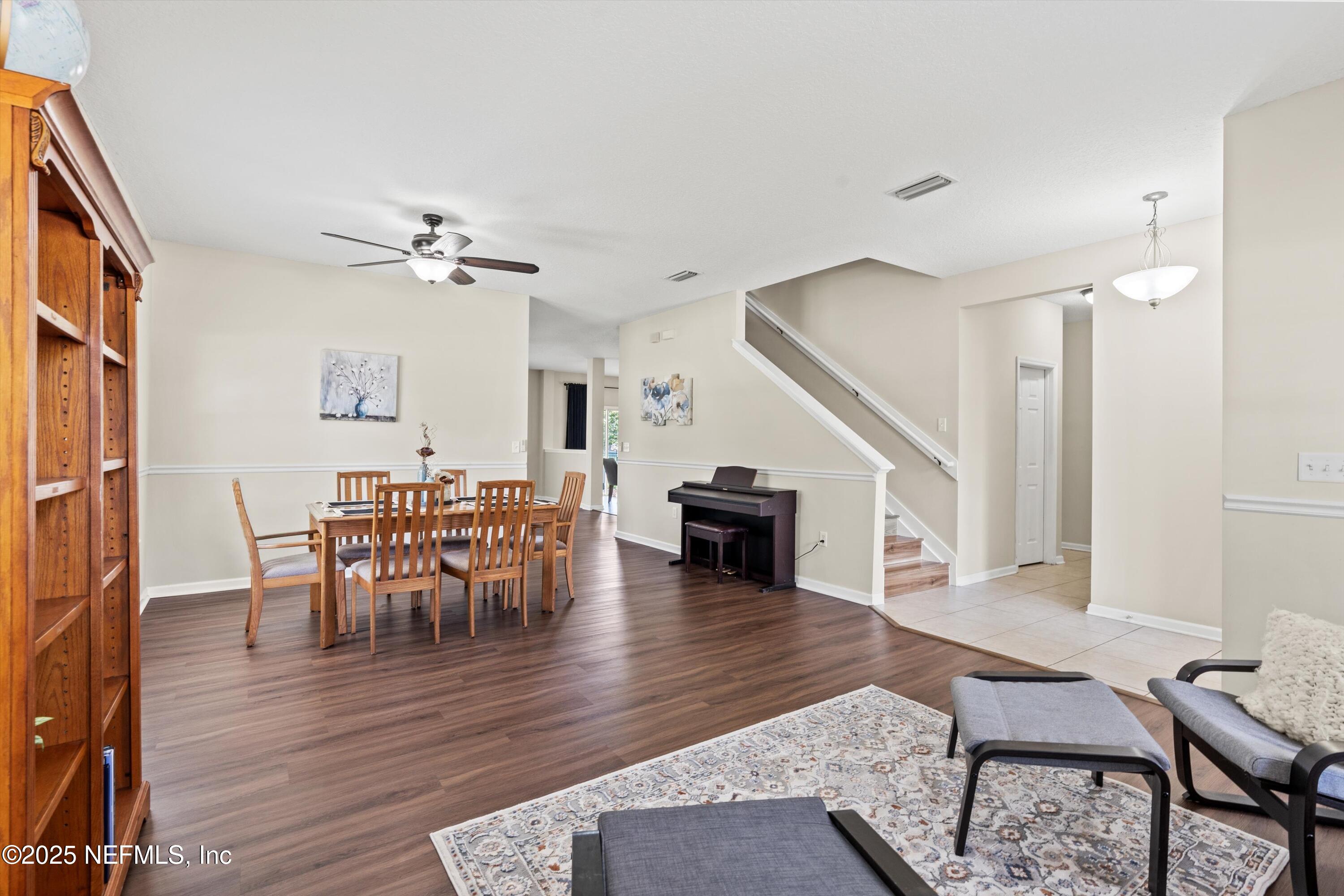 2360 GOLFVIEW Drive