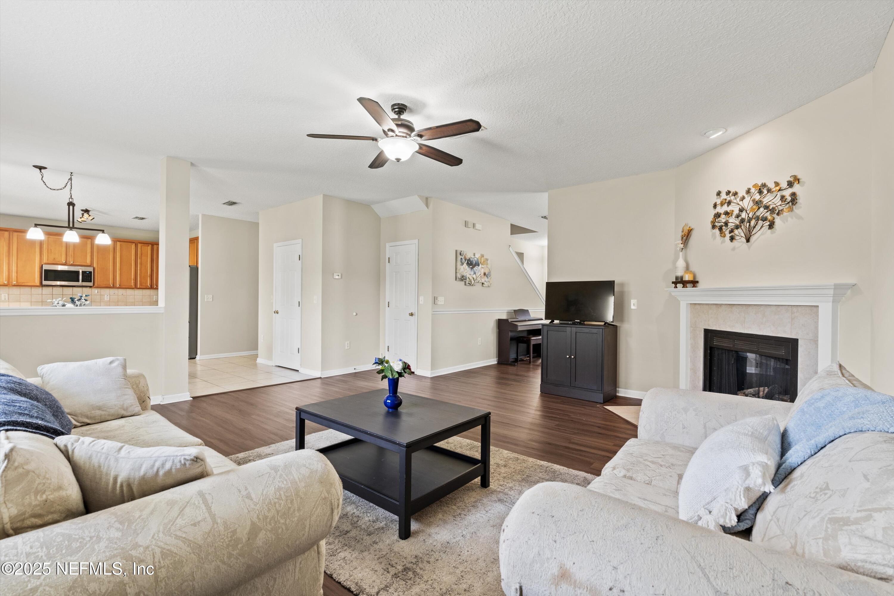 2360 GOLFVIEW Drive