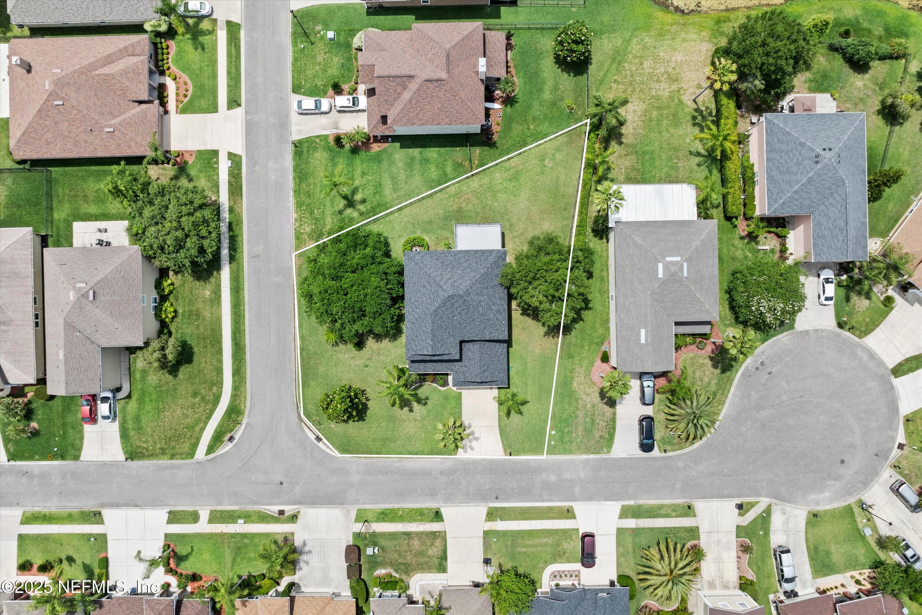 2360 GOLFVIEW Drive