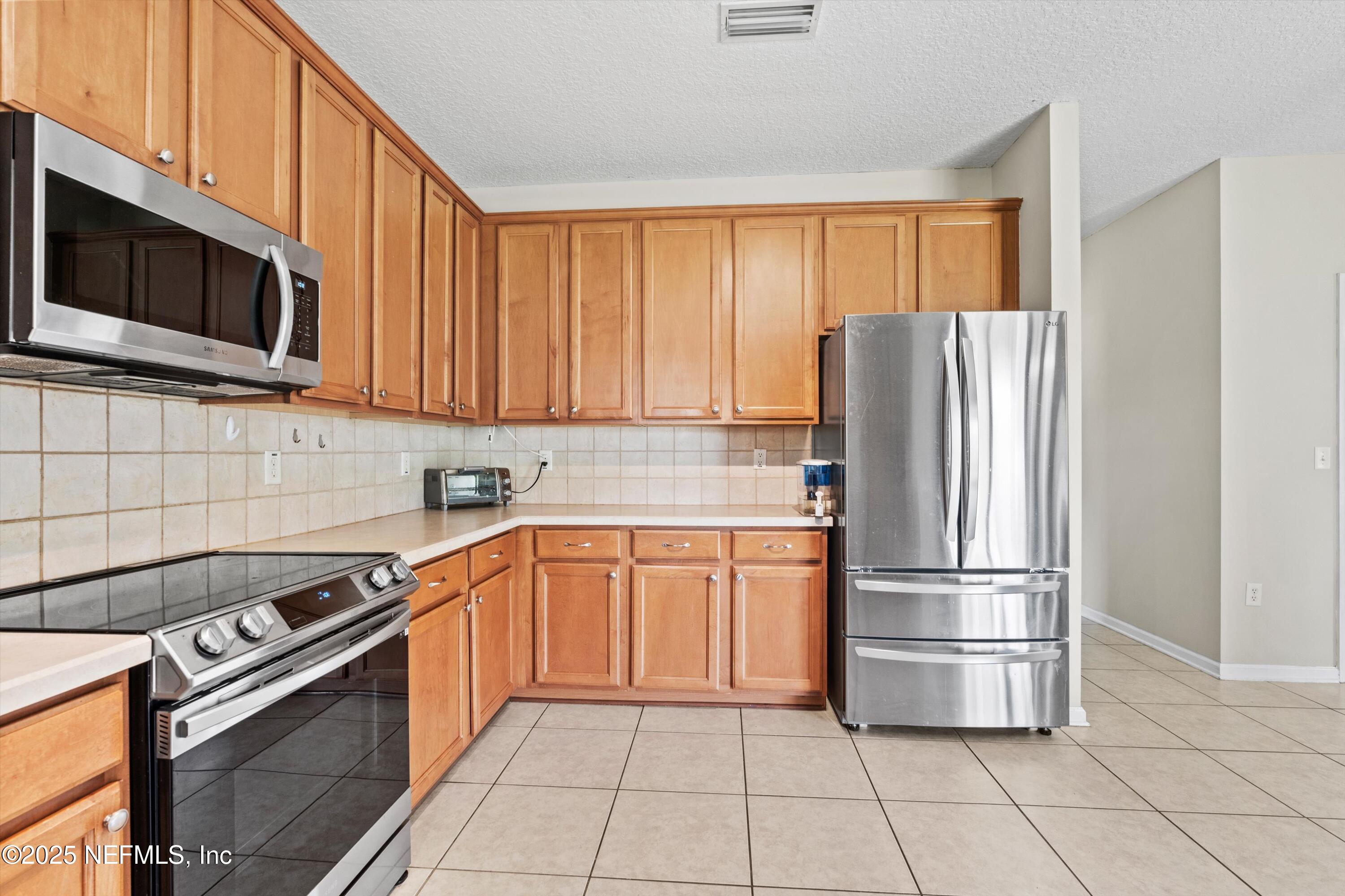 2360 GOLFVIEW Drive