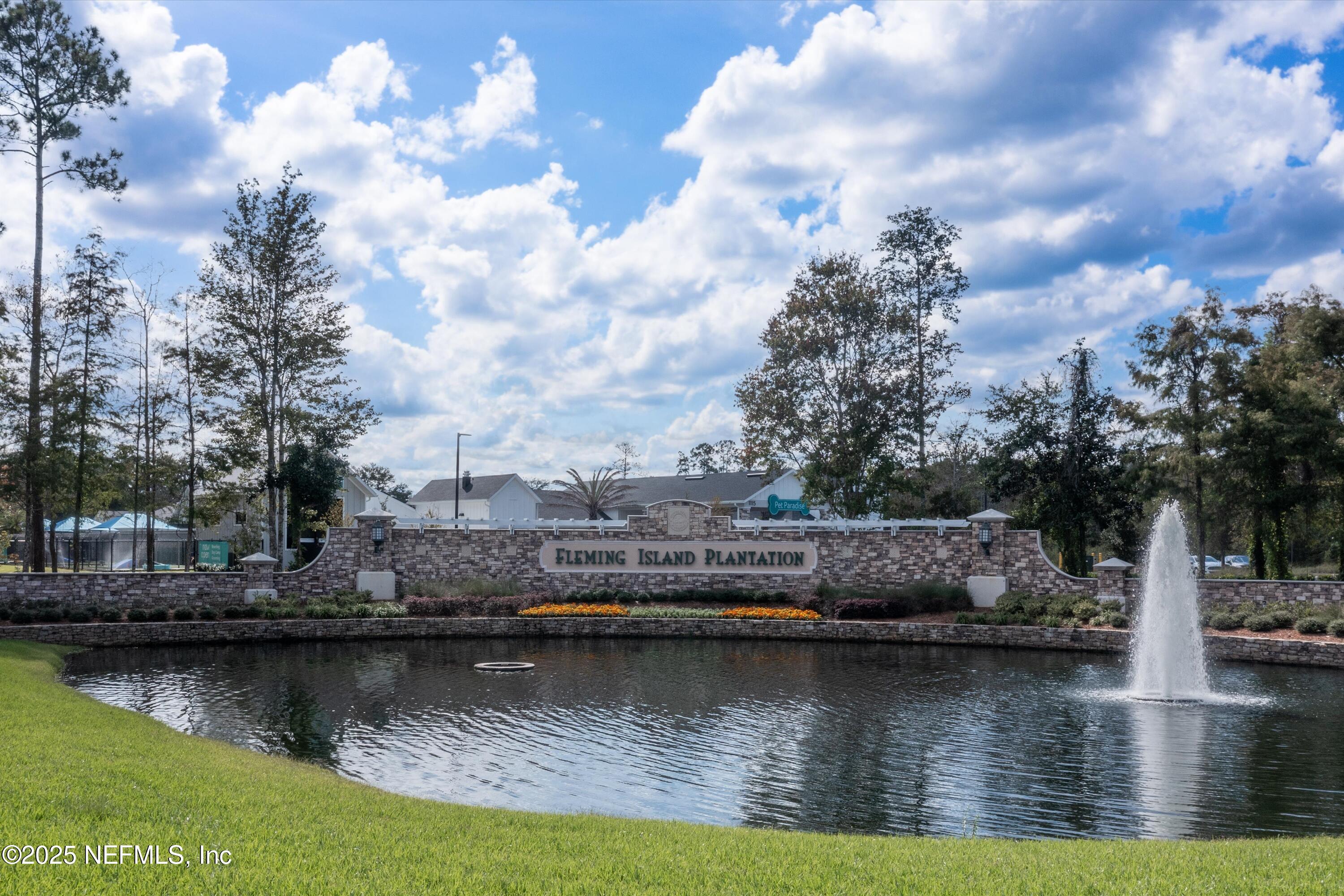 2360 GOLFVIEW Drive