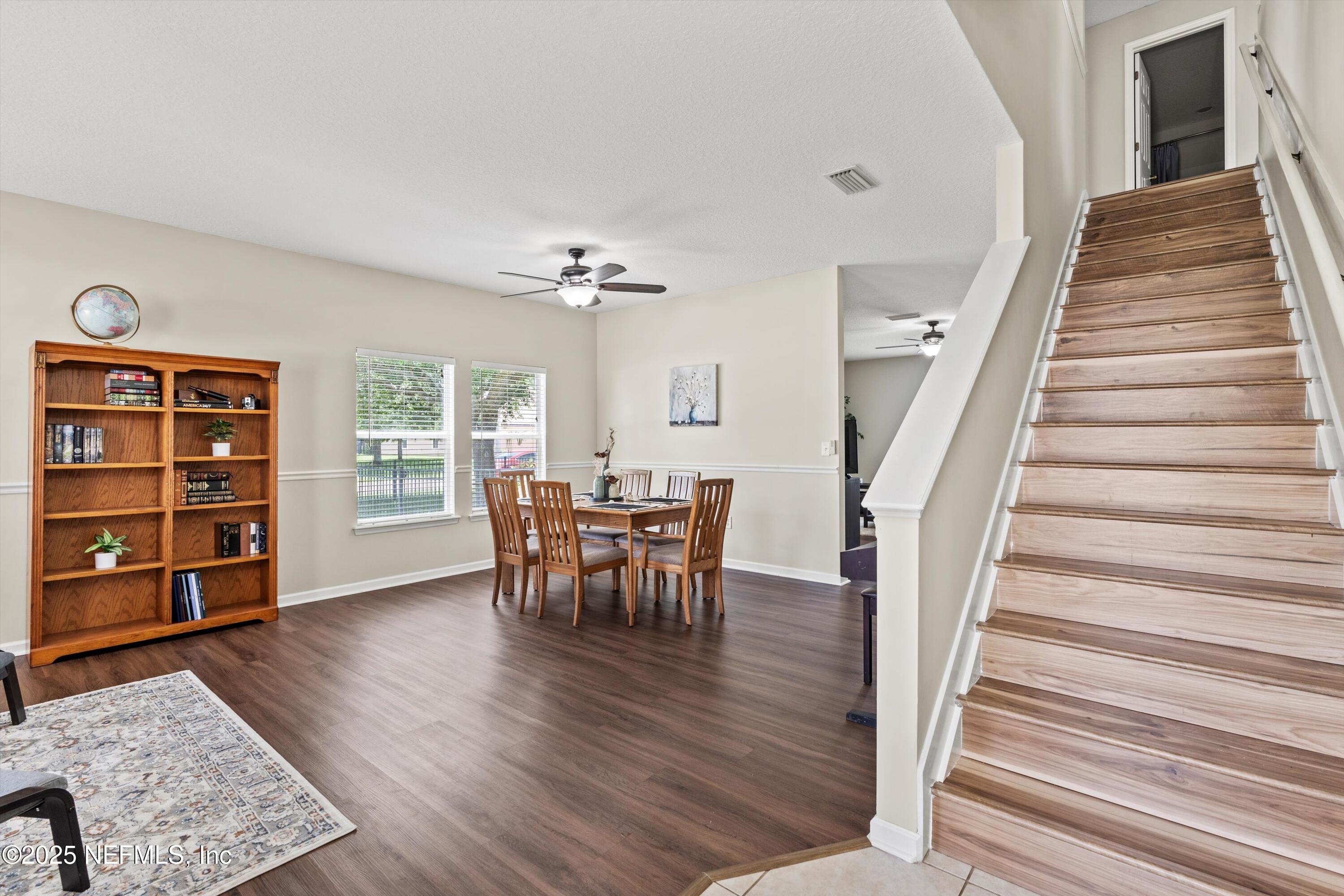 2360 GOLFVIEW Drive