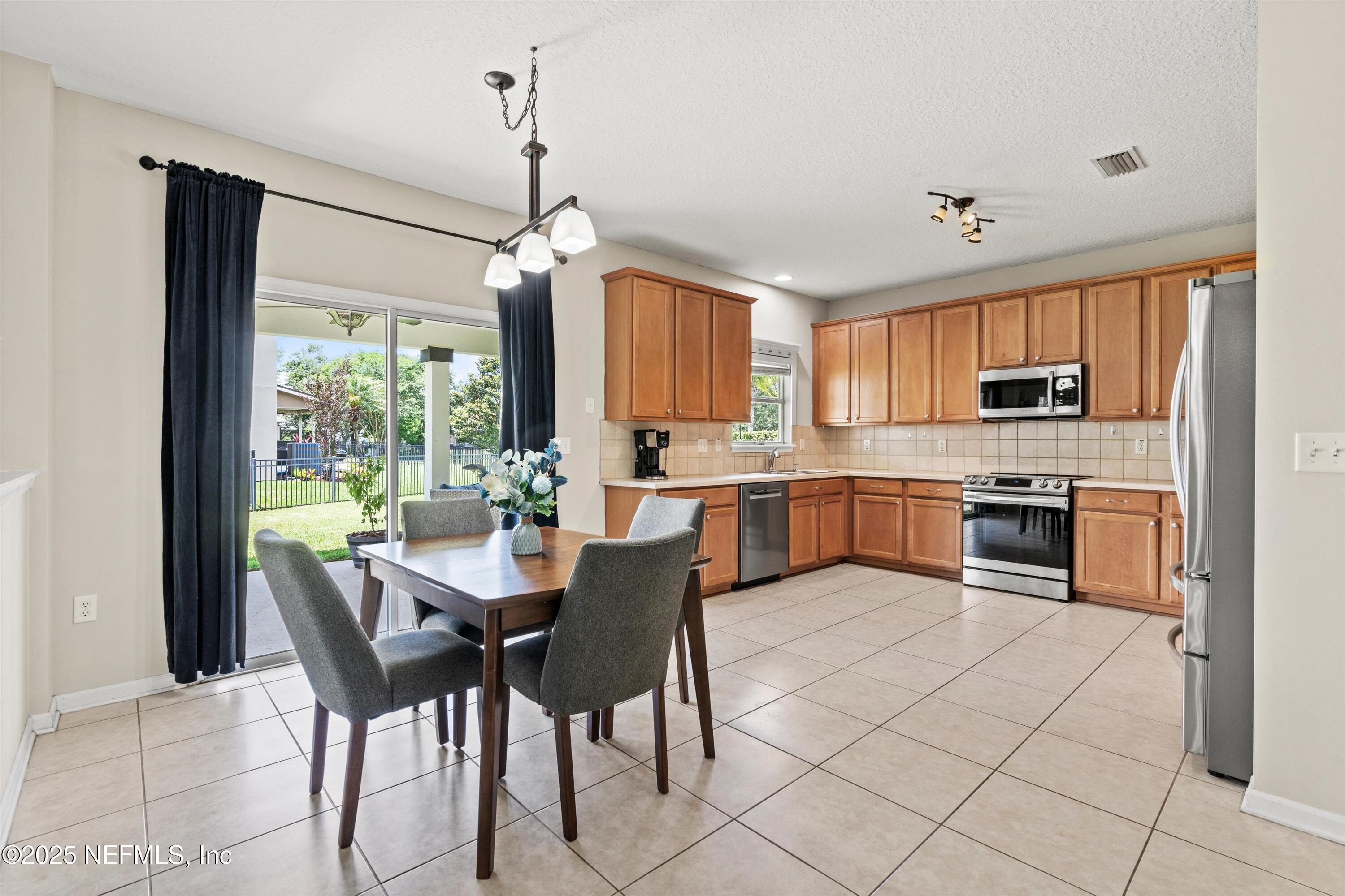 2360 GOLFVIEW Drive