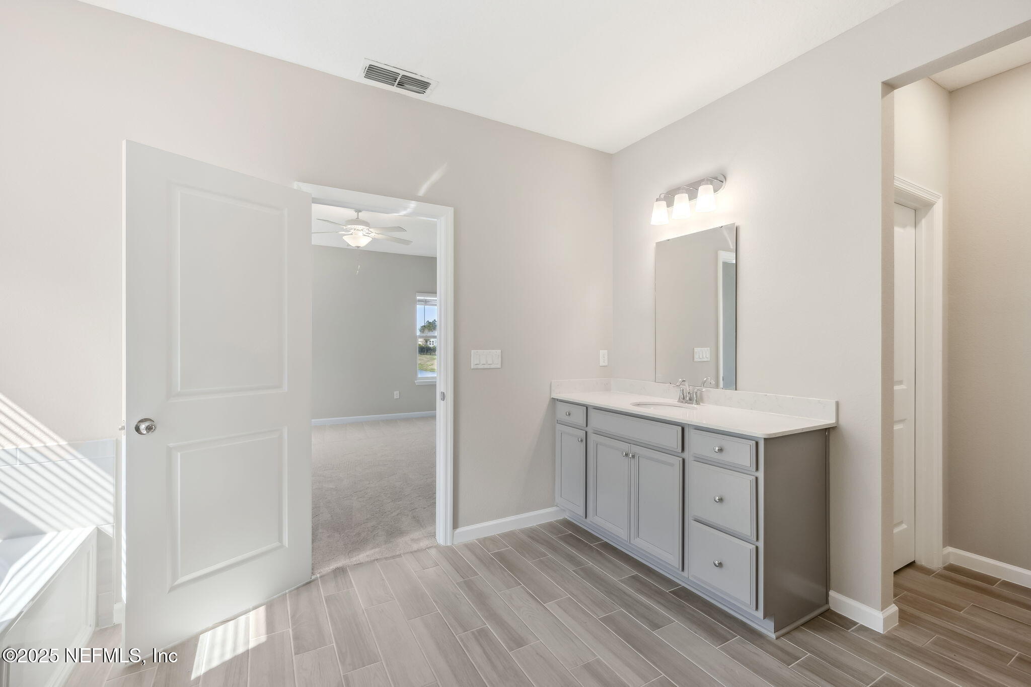 2724 WHITE CEDAR Lane