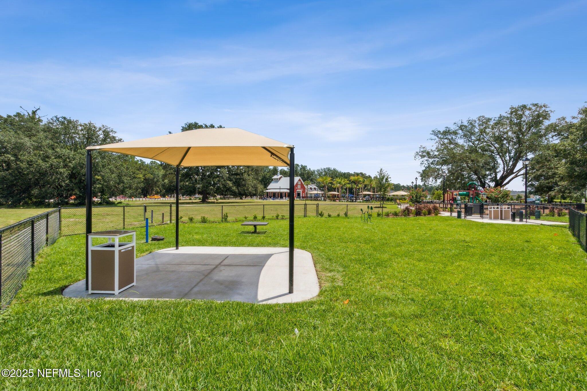 2724 WHITE CEDAR Lane