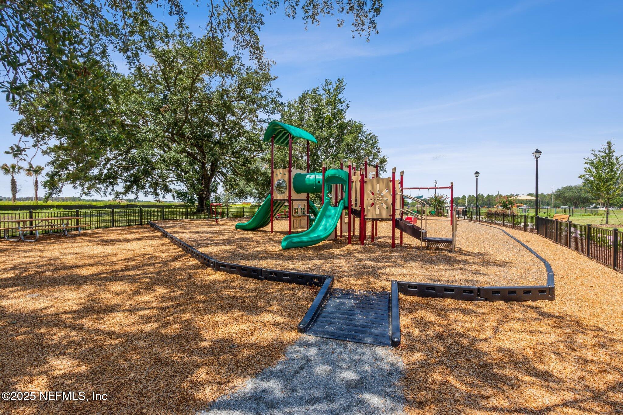 2724 WHITE CEDAR Lane