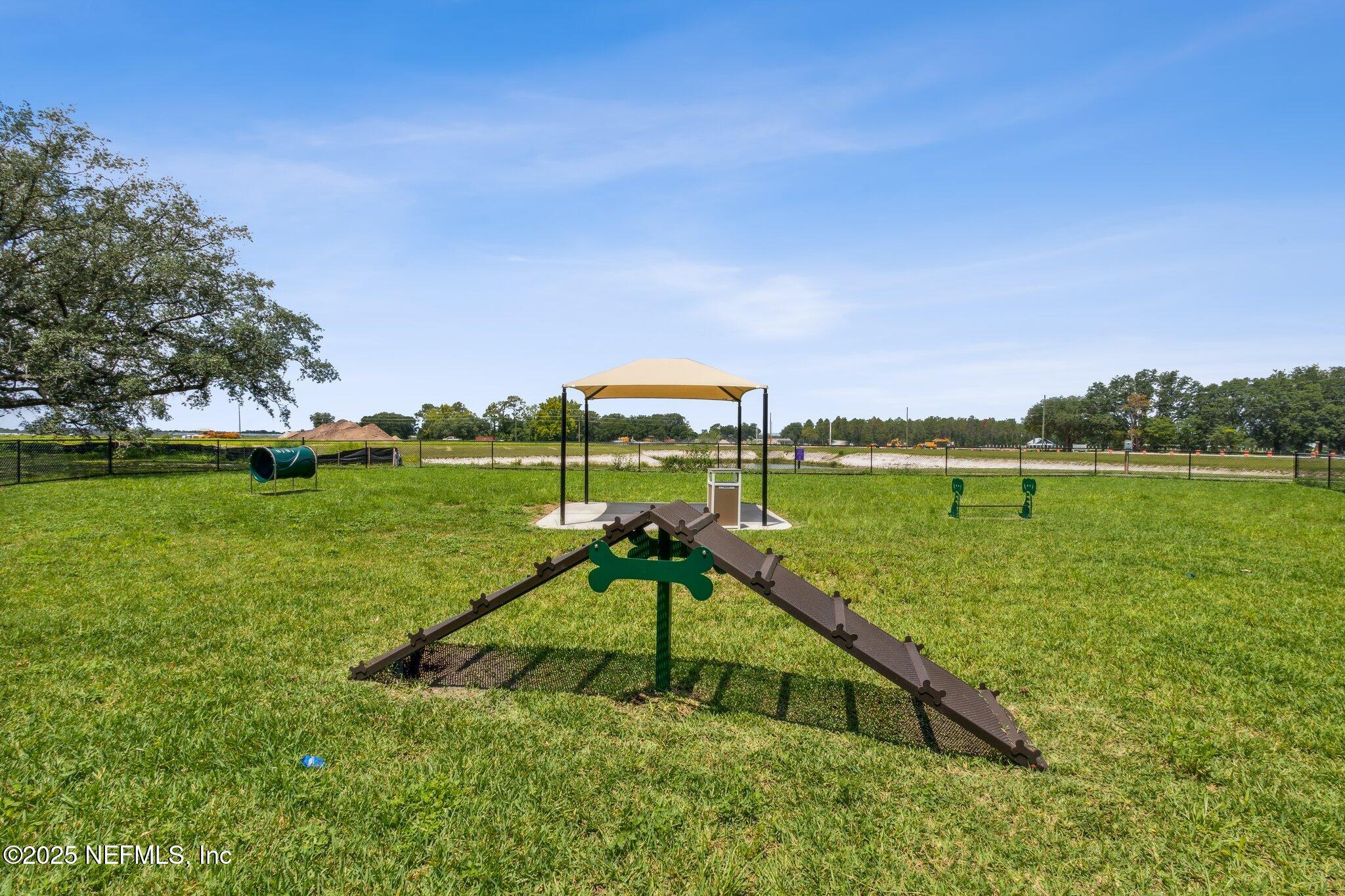 2724 WHITE CEDAR Lane