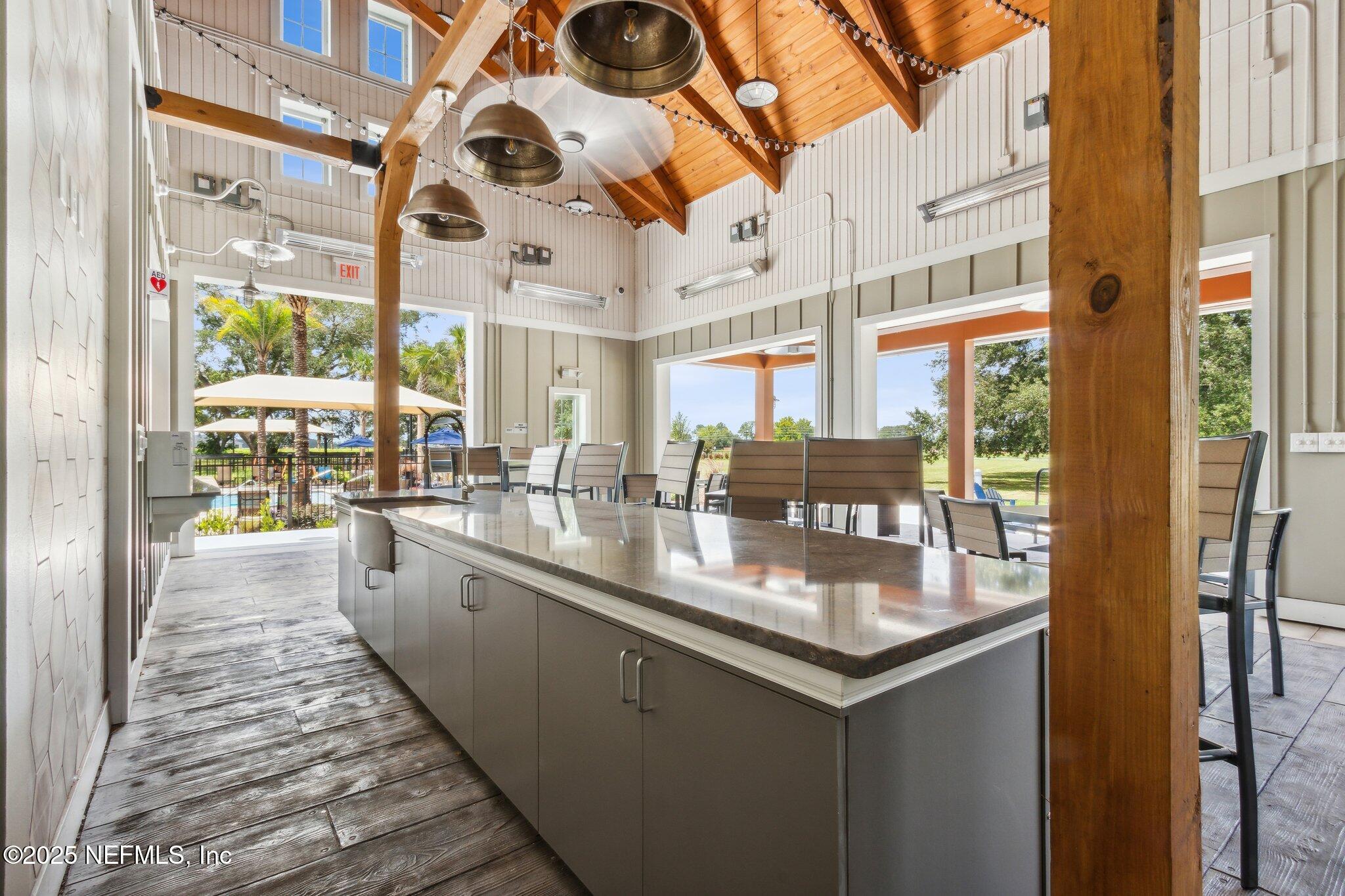 2724 WHITE CEDAR Lane