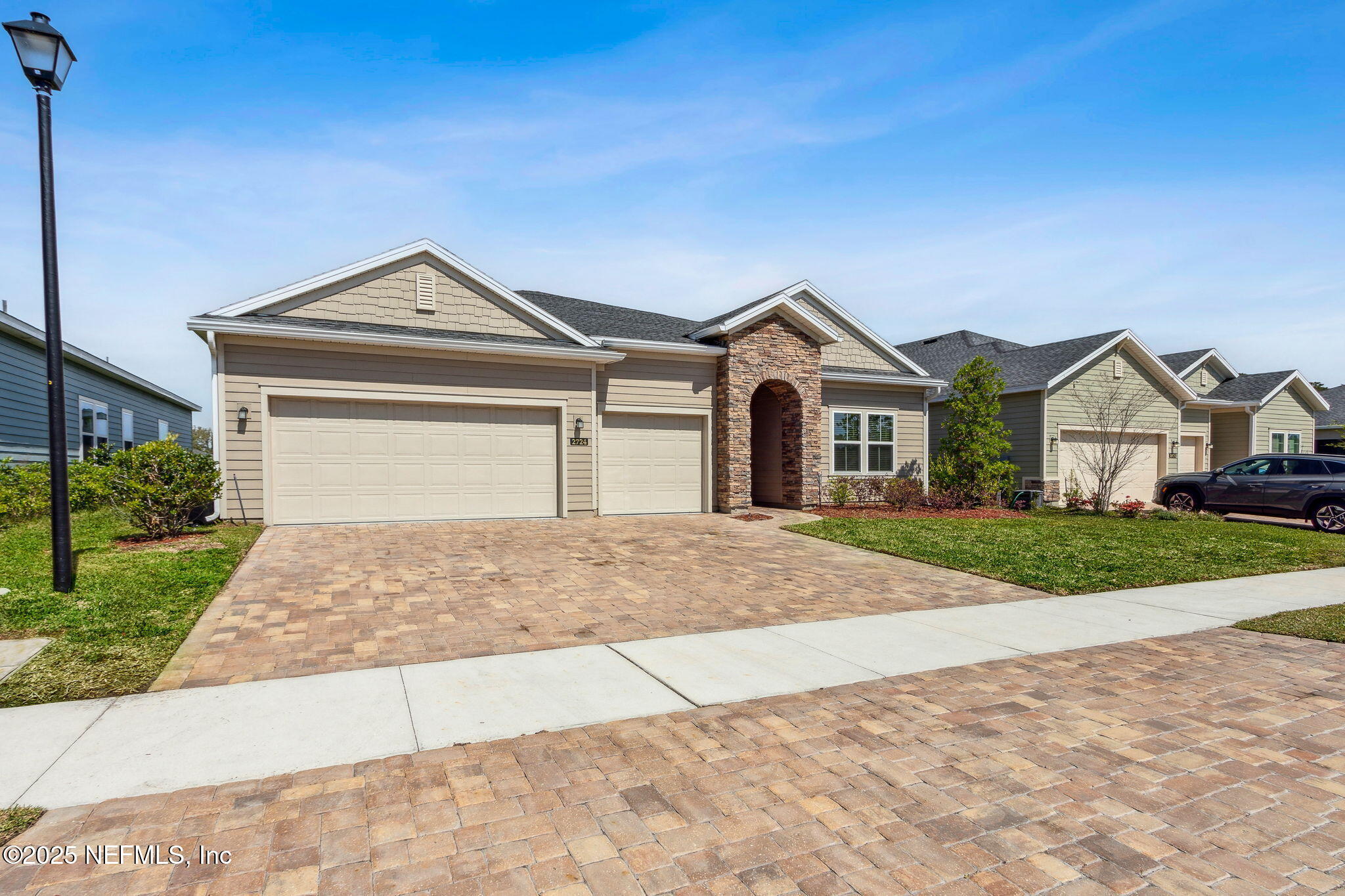 2724 WHITE CEDAR Lane