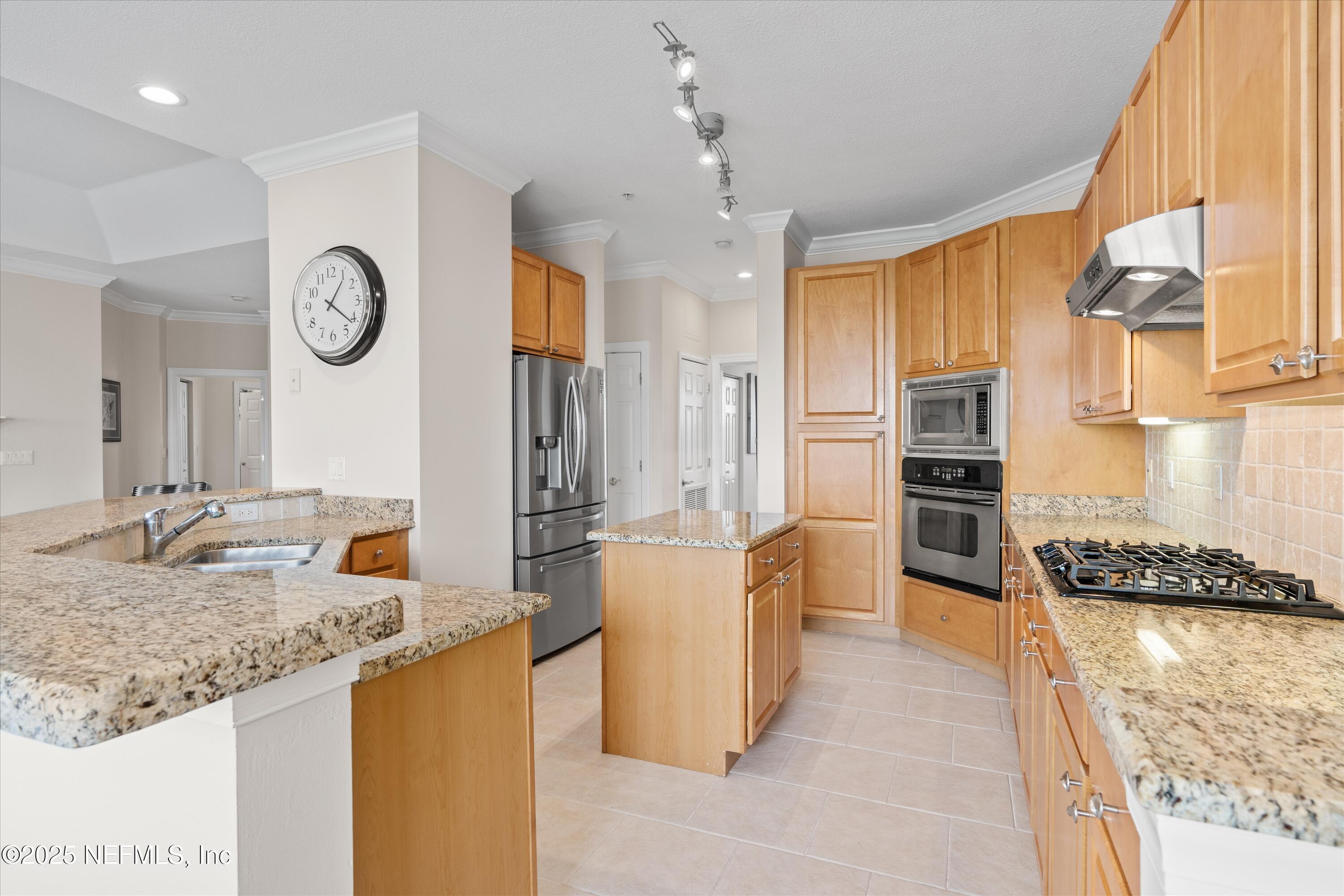 201 OCEAN GRANDE Drive, 302