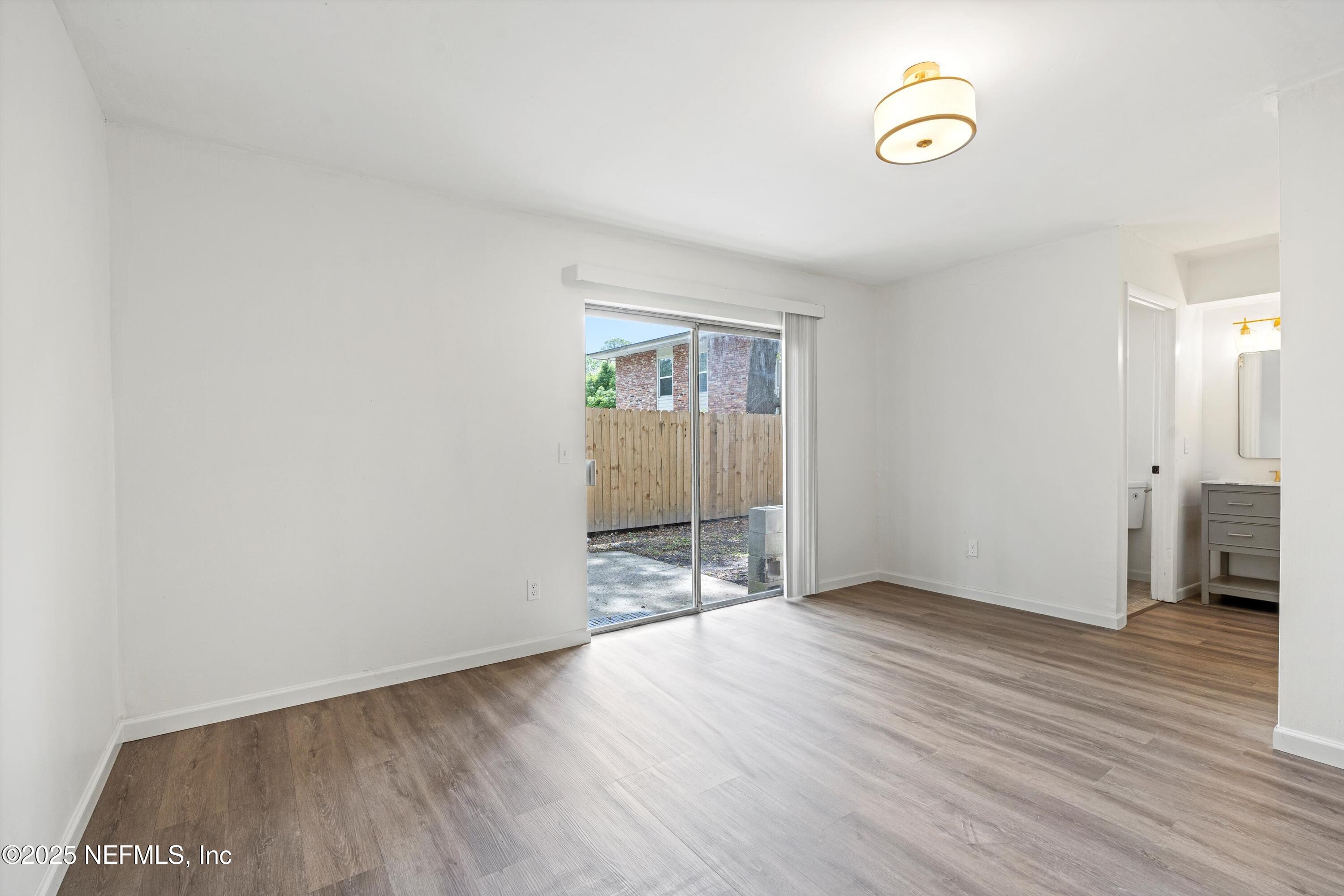 3329 MAYFLOWER Street, 3335