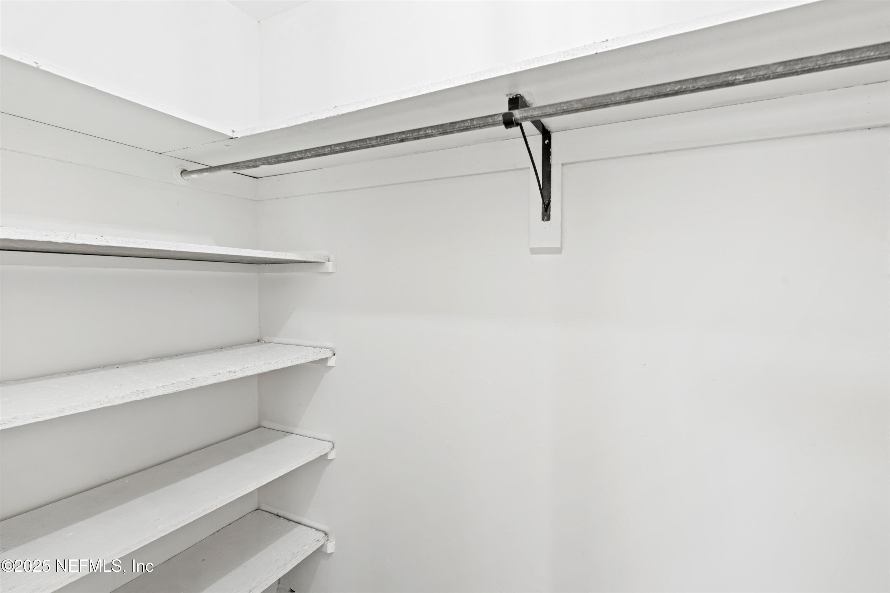 3329 MAYFLOWER Street, 3335