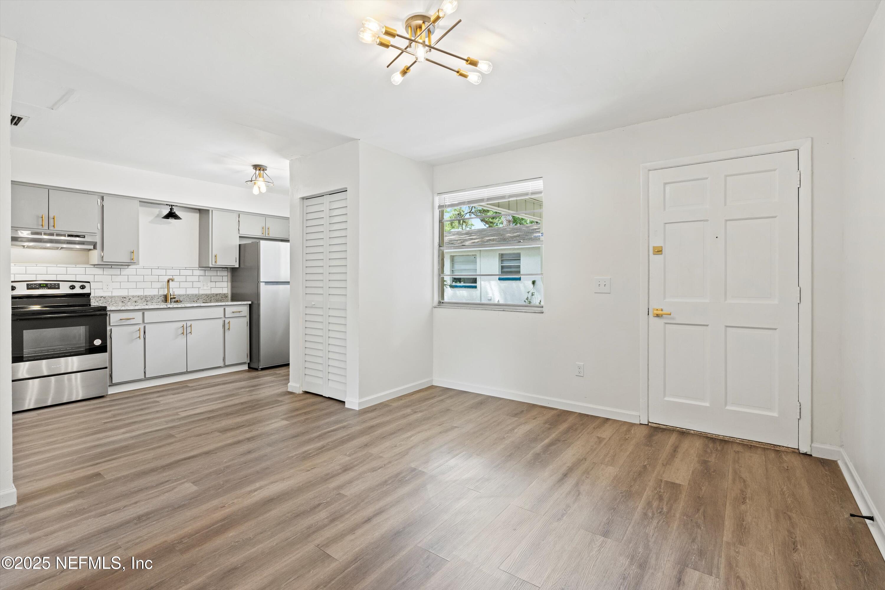 3329 MAYFLOWER Street, 3335