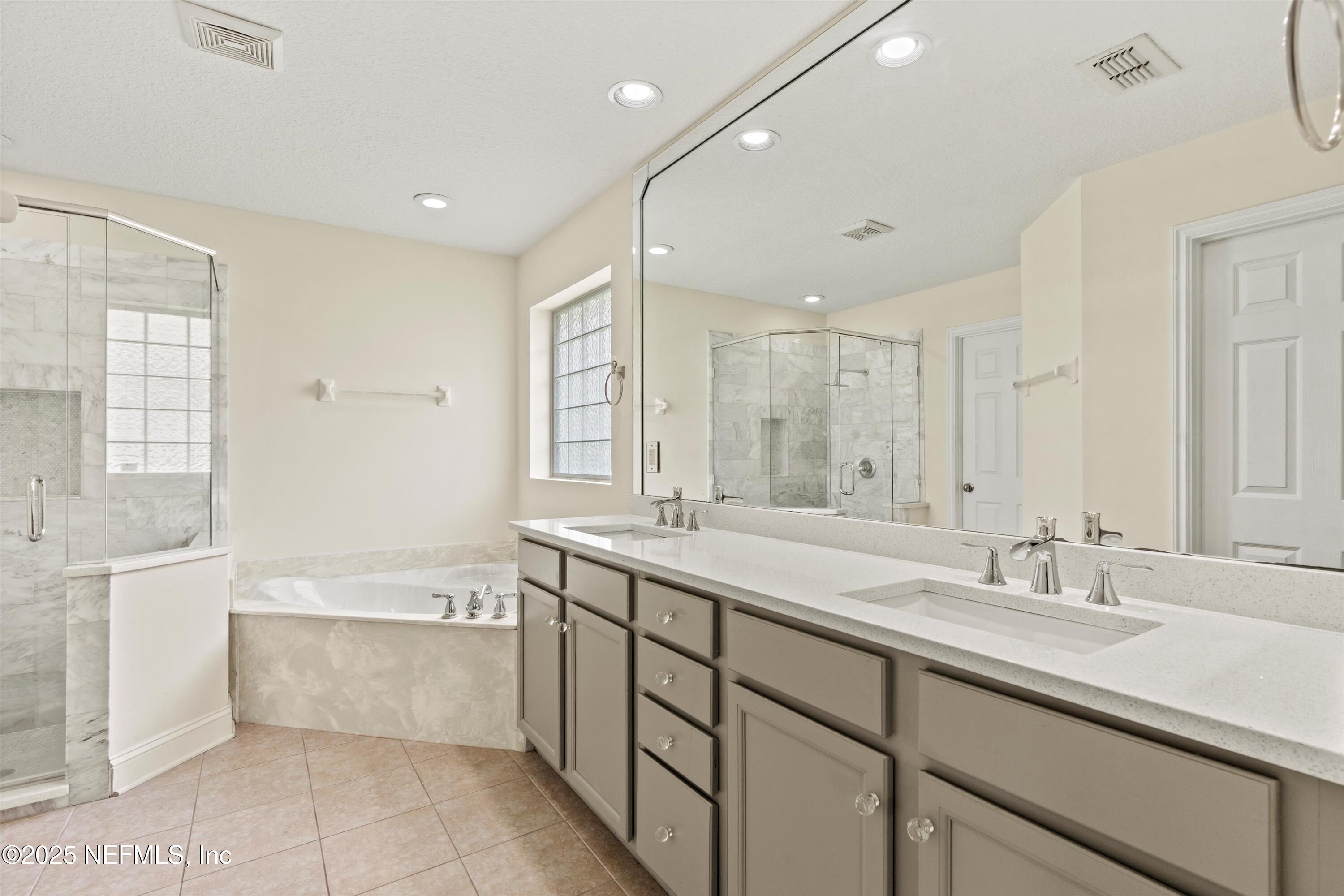 5930 GREEN POND Drive