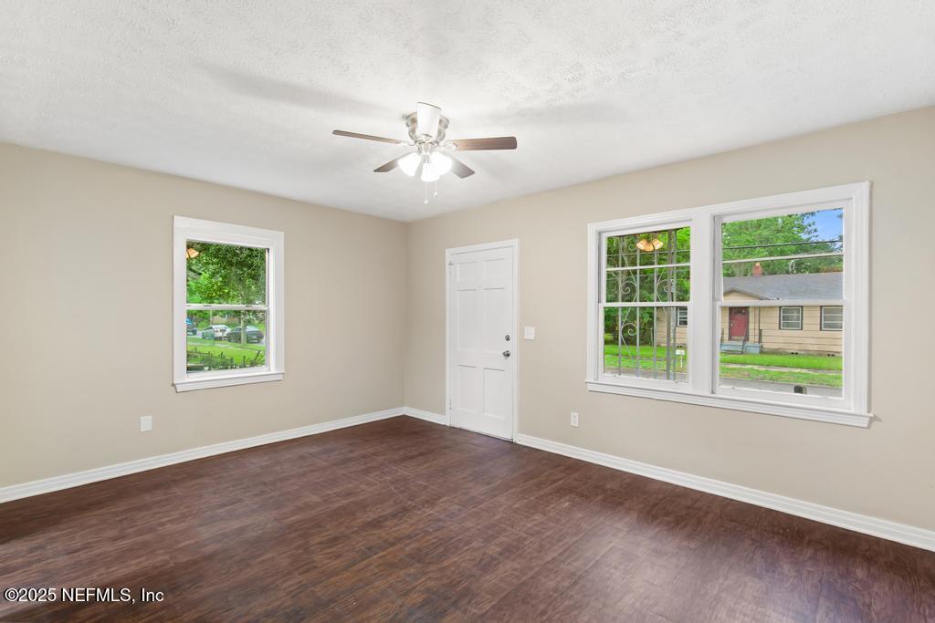 3127 4TH STREET Circle