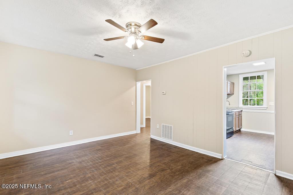 3127 4TH STREET Circle