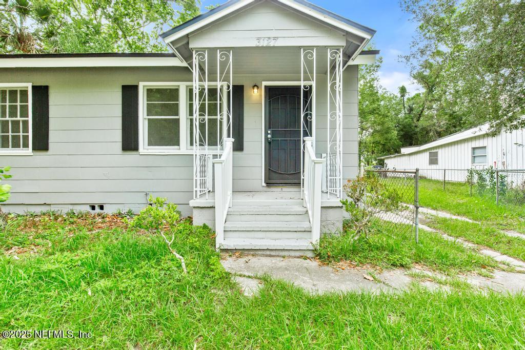 3127 4TH STREET Circle